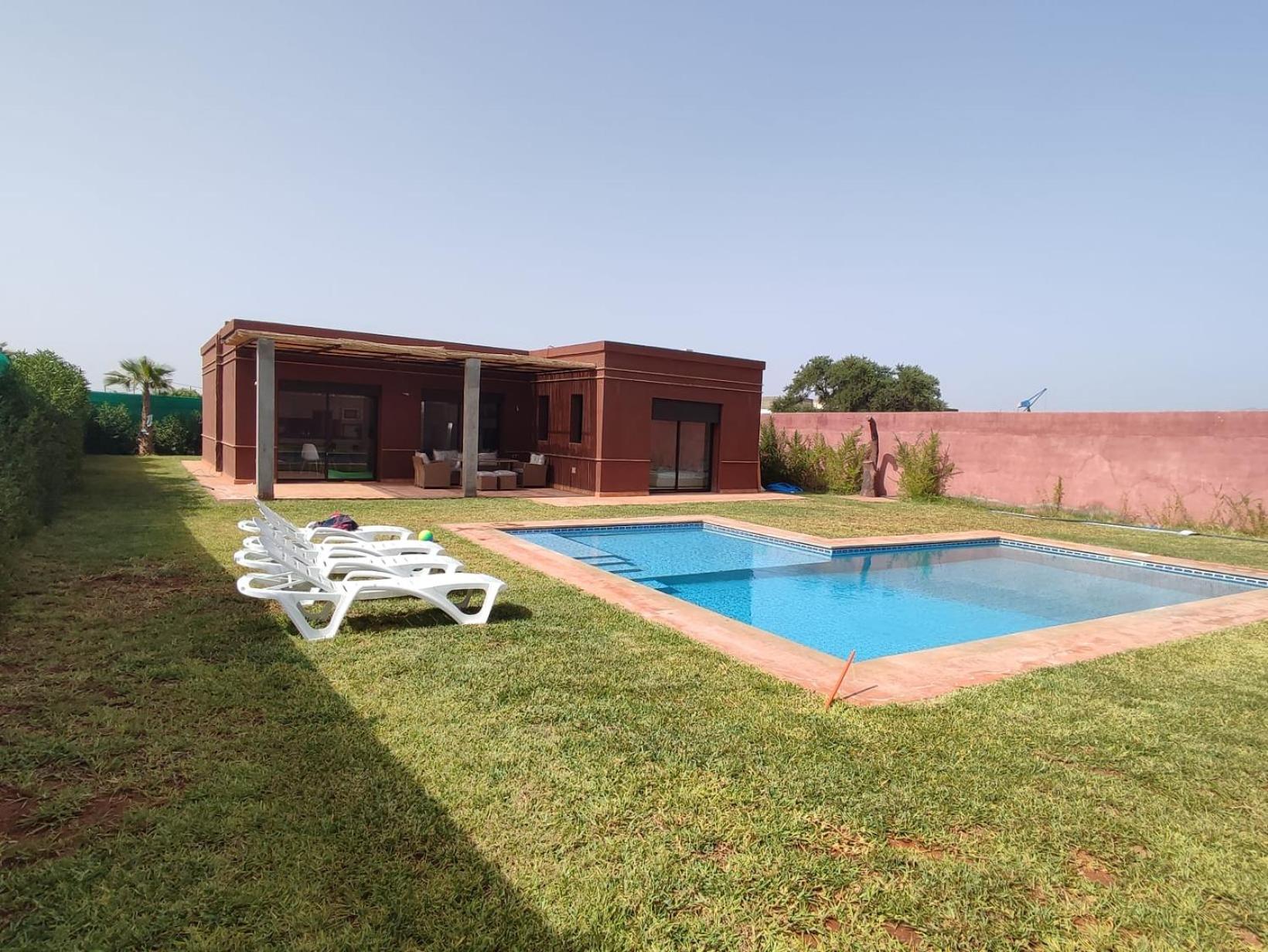 Villa piscine, sans vis-à-vis !