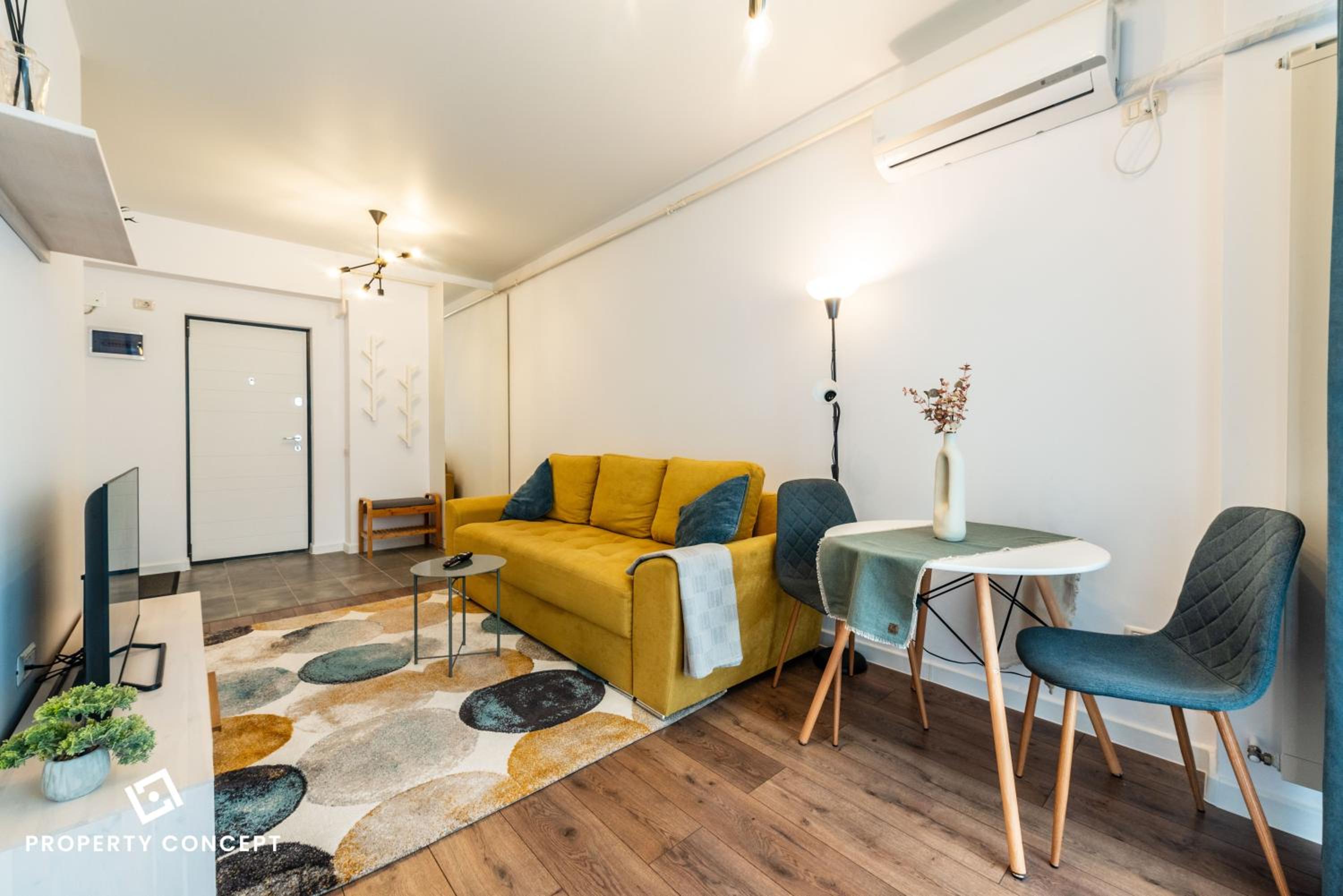 Central Residence Apartment 827 view 2