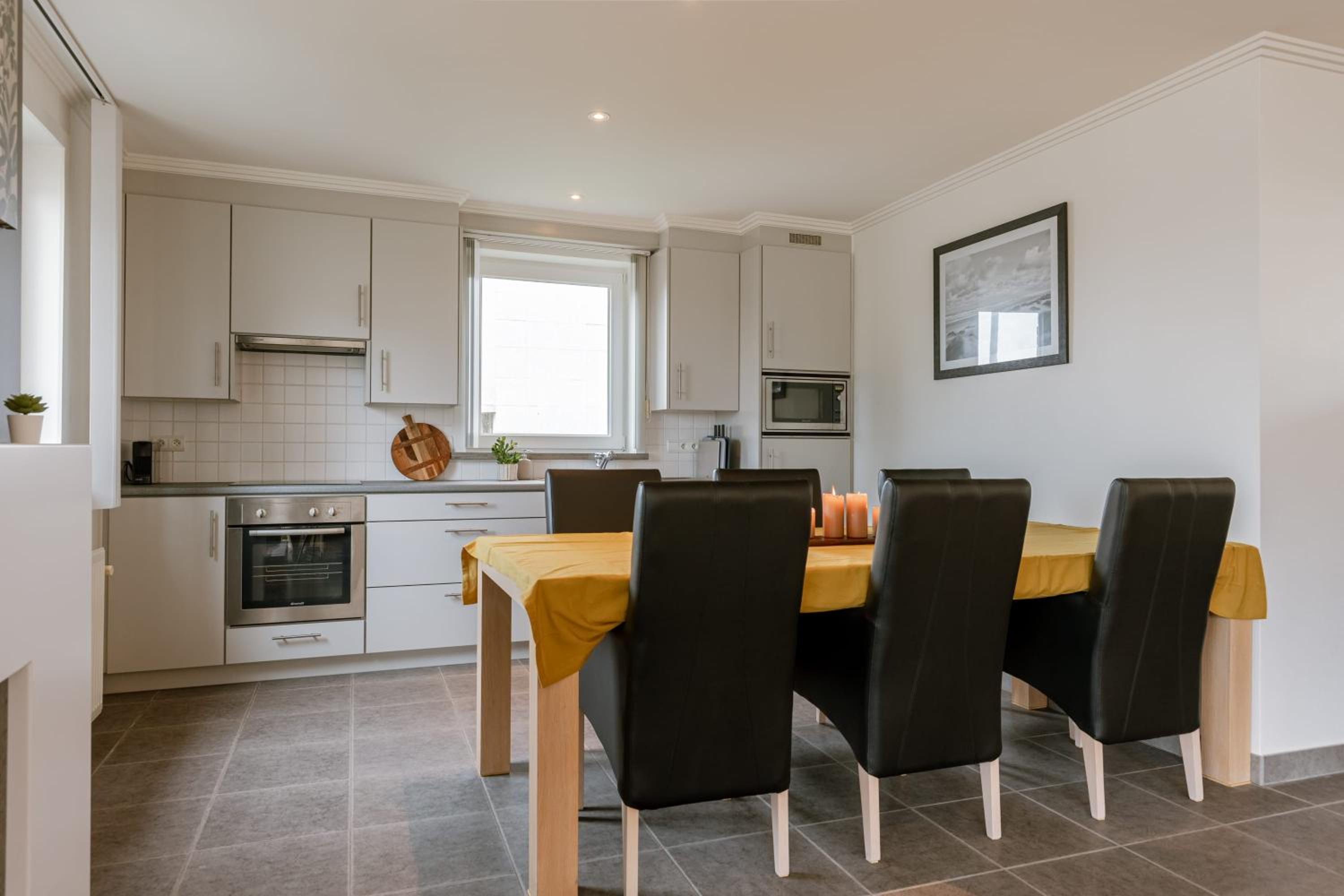 Casiola - Family apartment with parking in De Panne