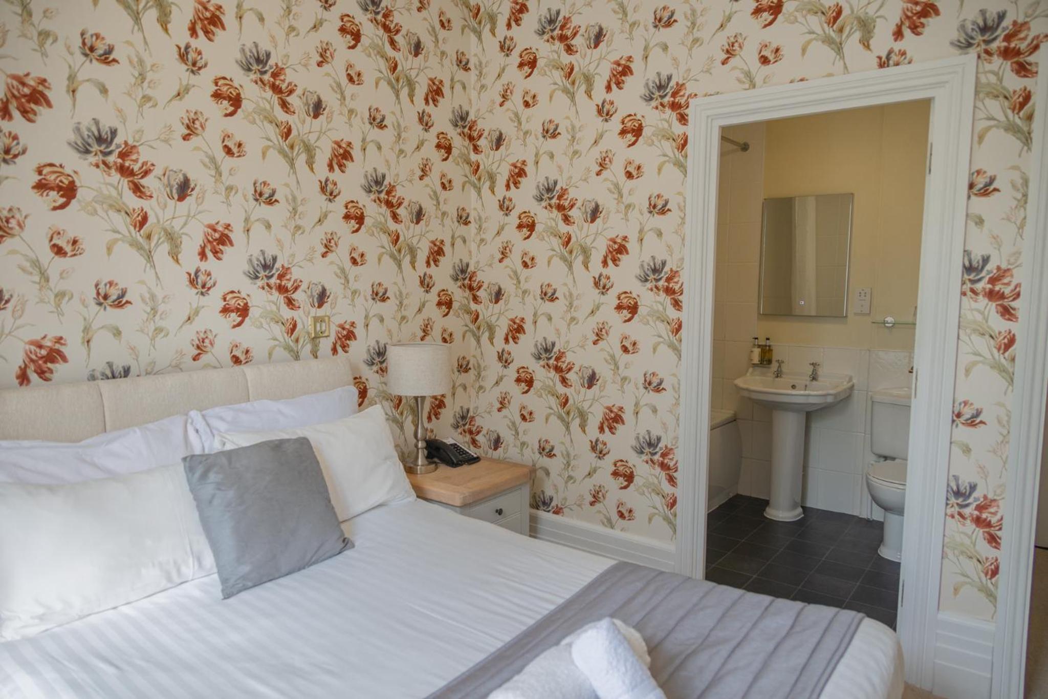 Woodland Manor Hotel