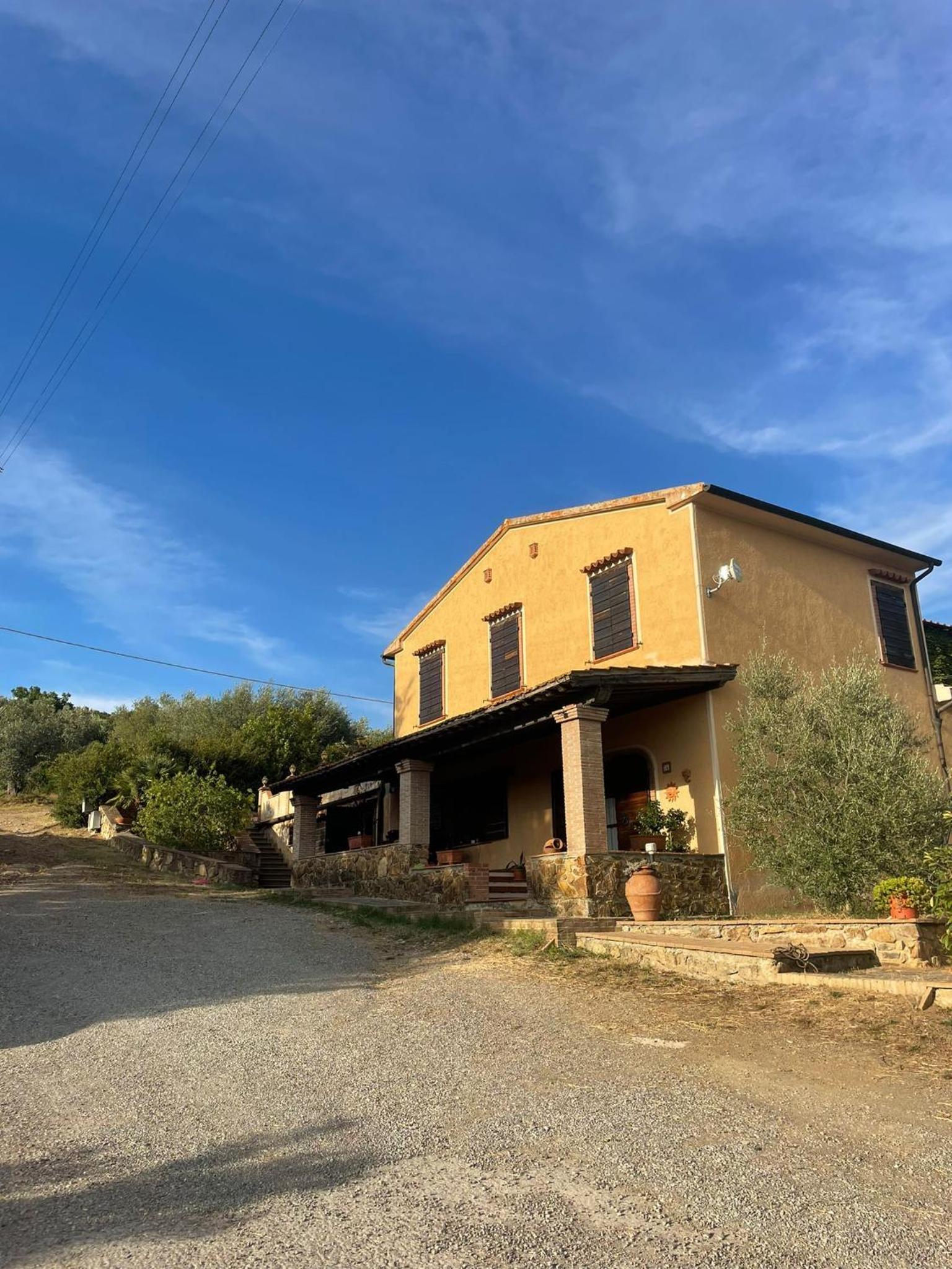 Agriturismo tra il mare e la campagna maremmana