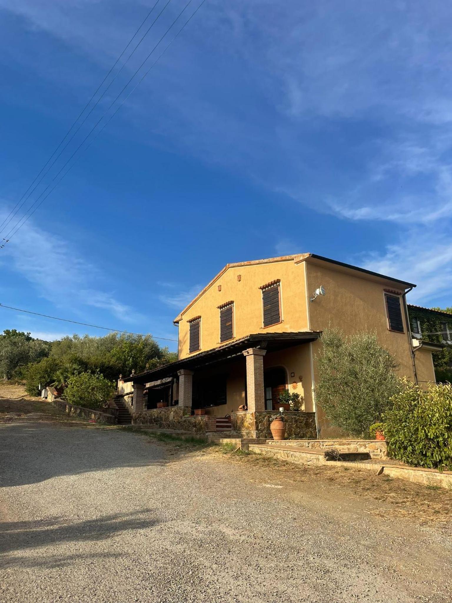 Agriturismo tra il mare e la campagna maremmana
