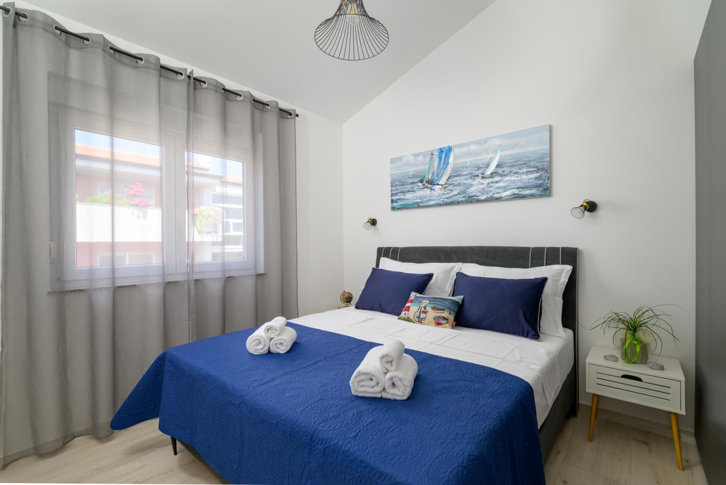 J&J apartment NEW MODERN ELEGANT With Balcony and Loggia - Free private parking Fast Wi-Fi and 3 AIR conditioners photo 2