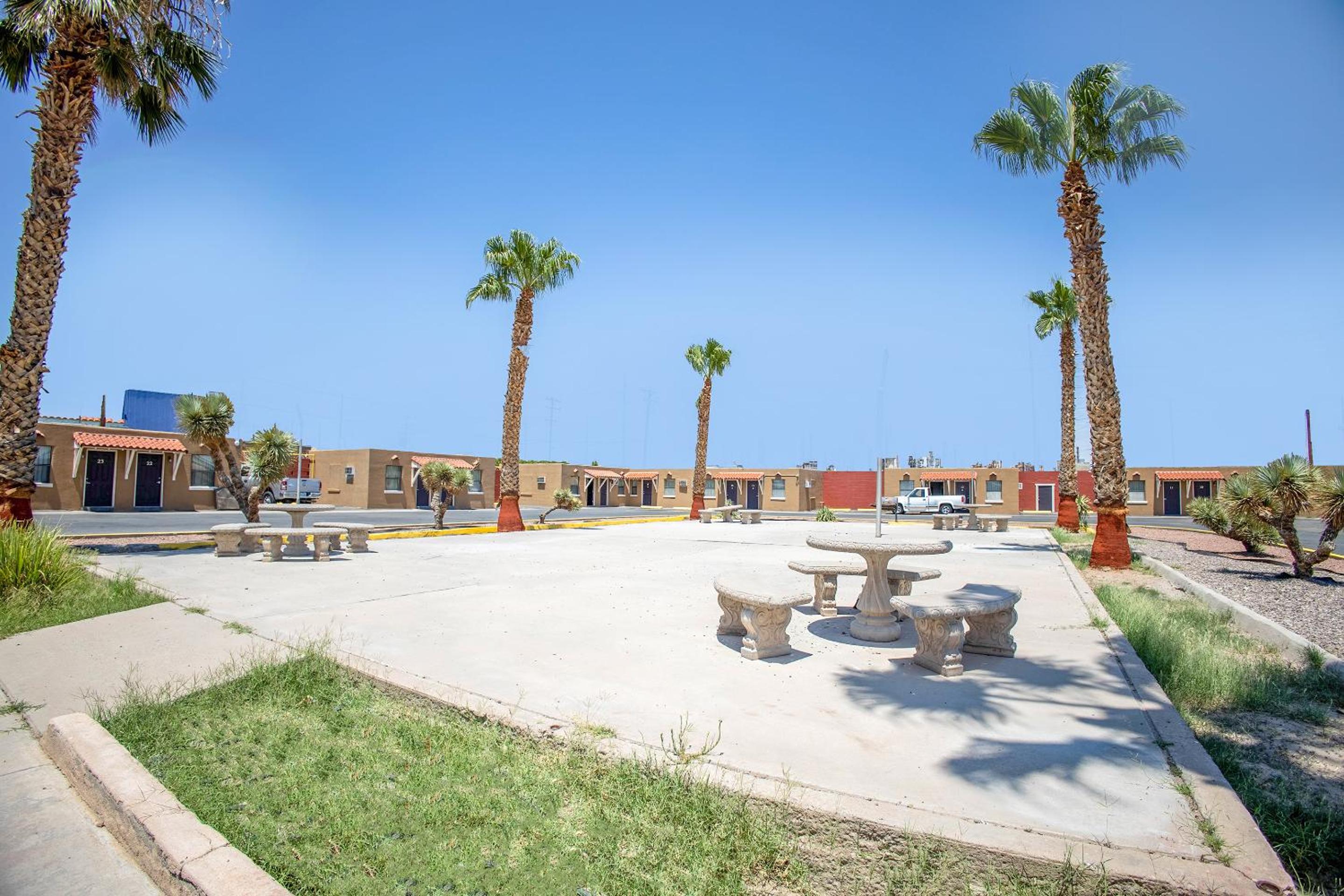 Sands Motel By OYO El Paso near Airport view 2