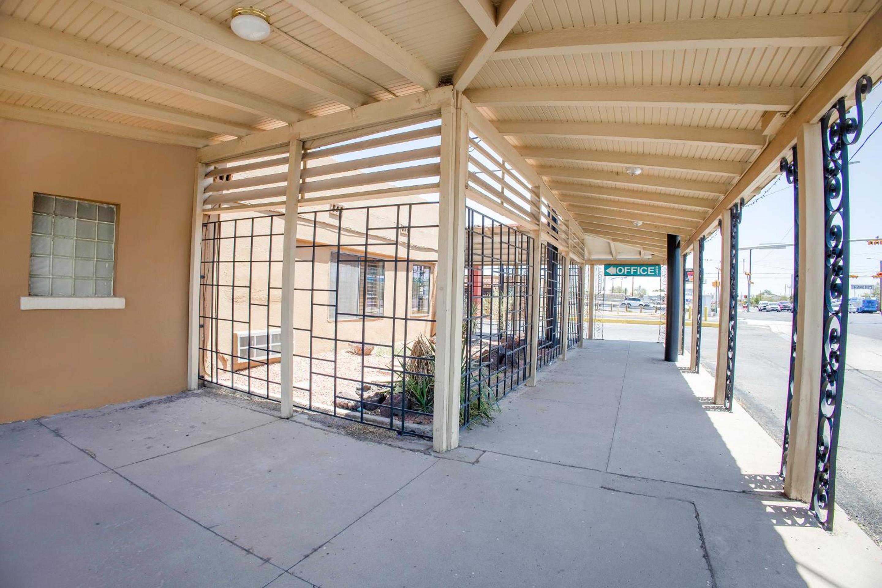 Sands Motel By OYO El Paso near Airport view 3