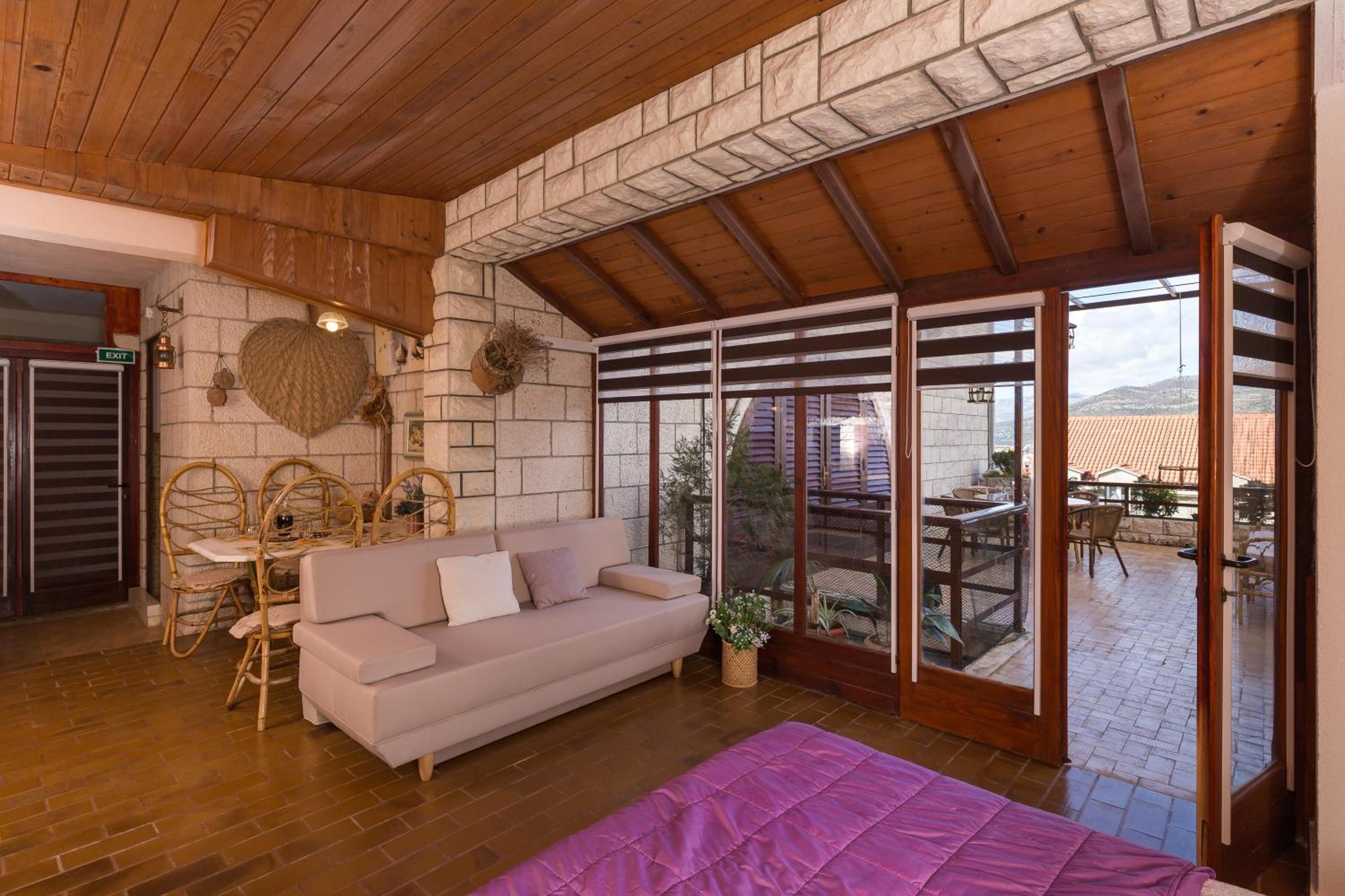 Big Terrace Apartment