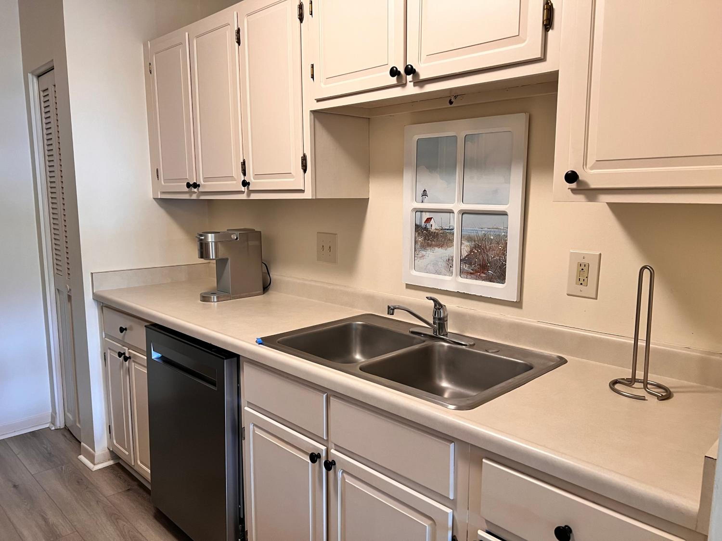 Ketch Court 893