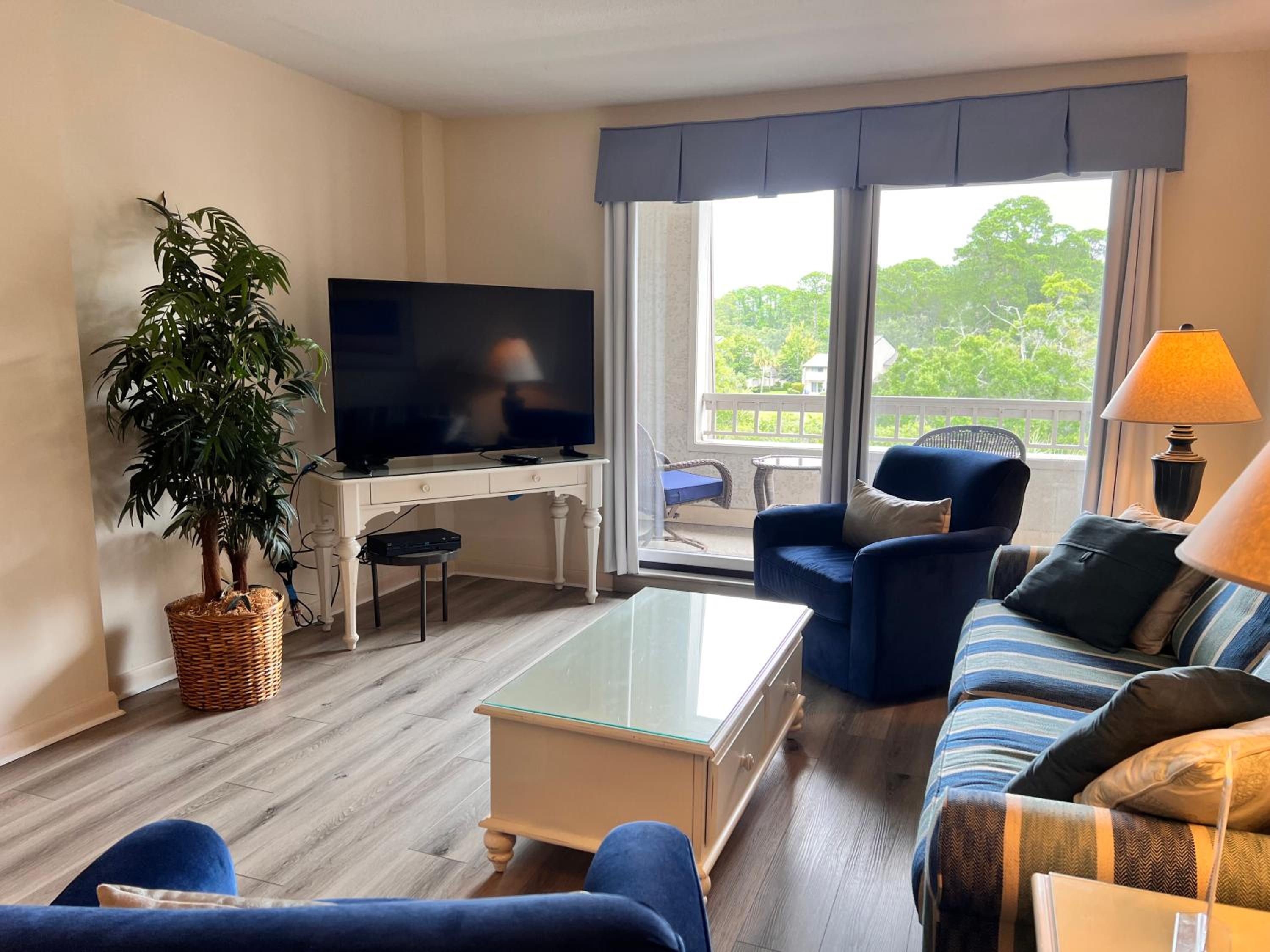 Ketch Court 893