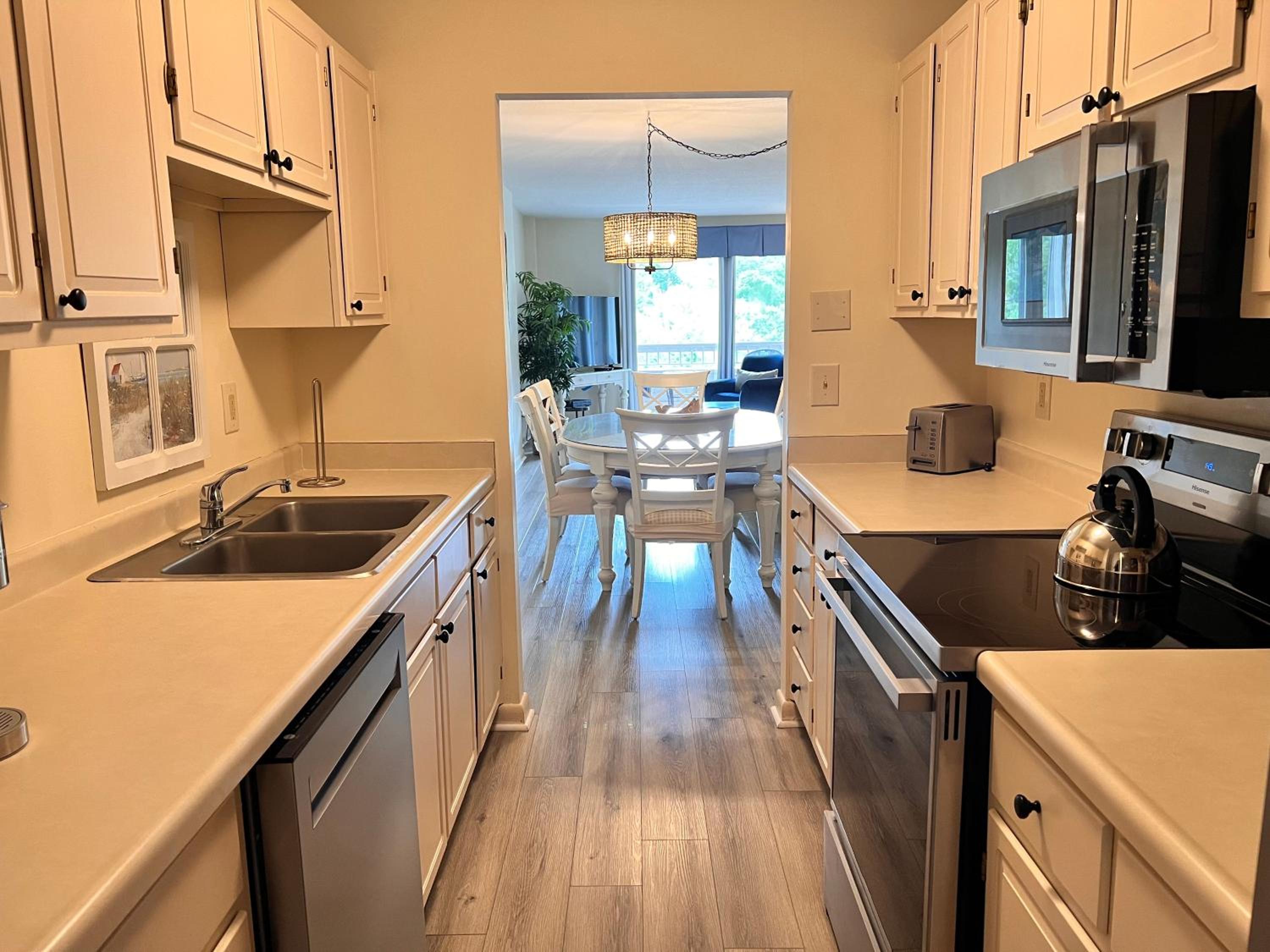 Ketch Court 893