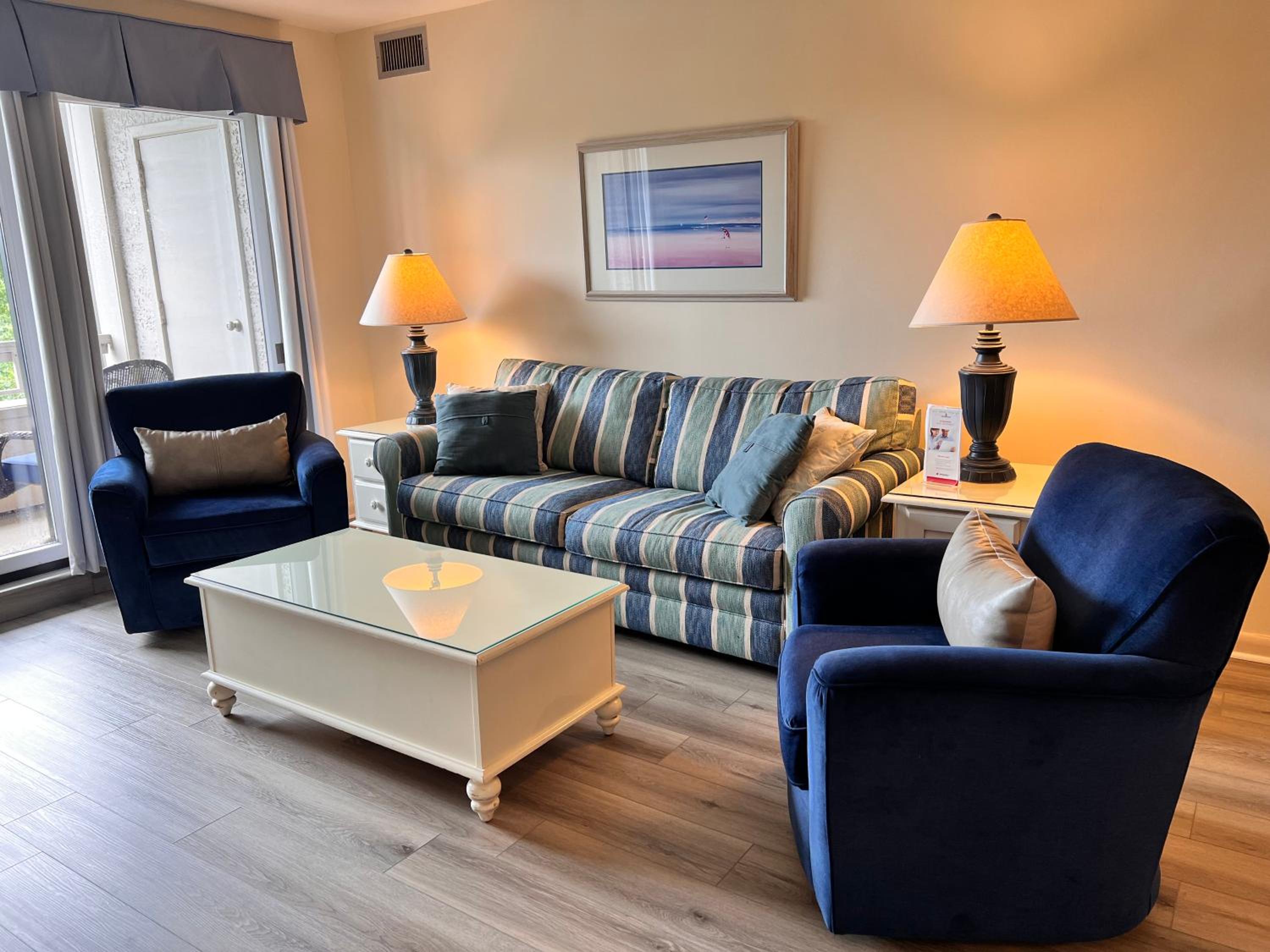 Ketch Court 893