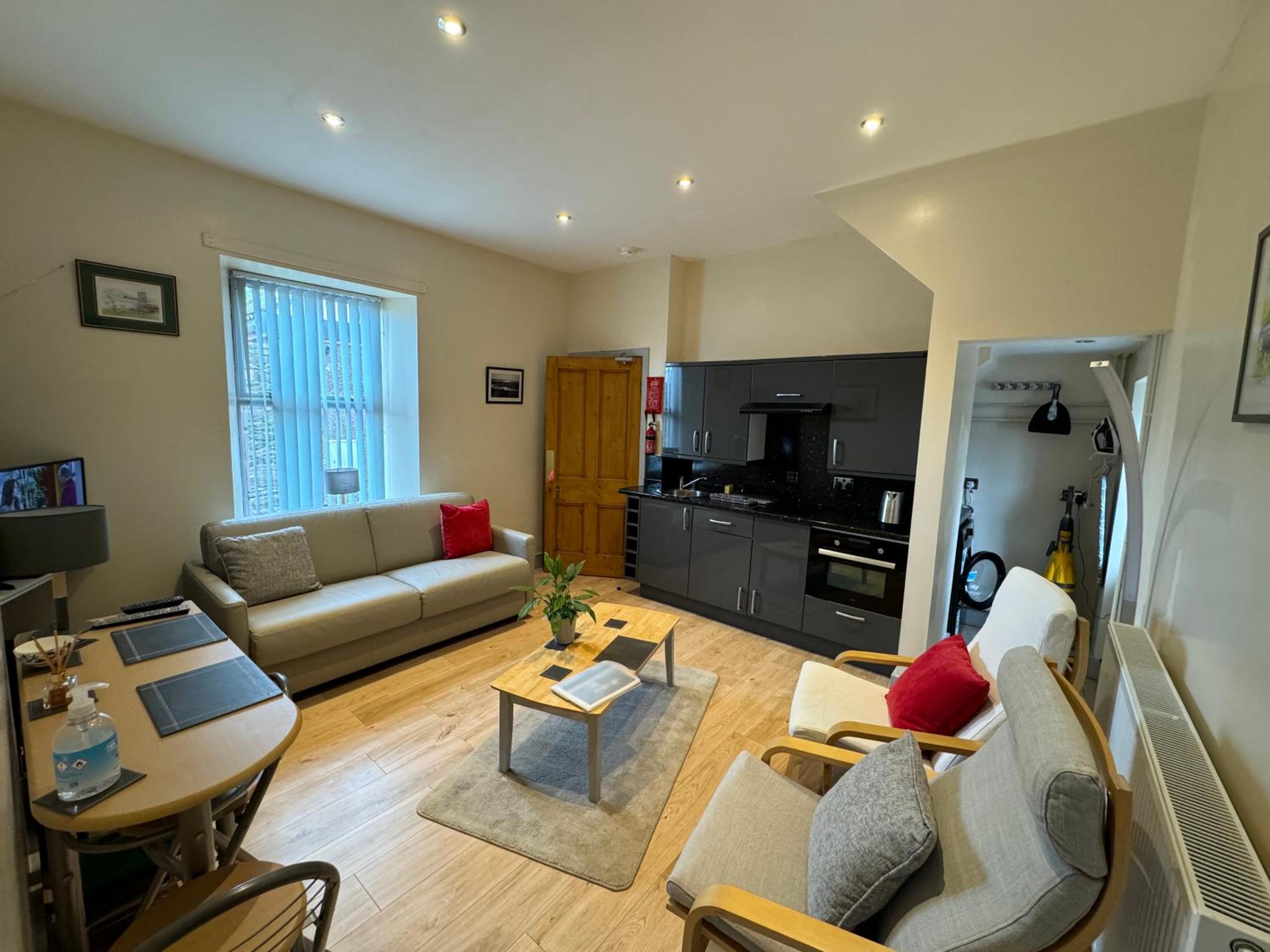 The Annex Keith Self Catering WiFi Private Parking bkng view 3