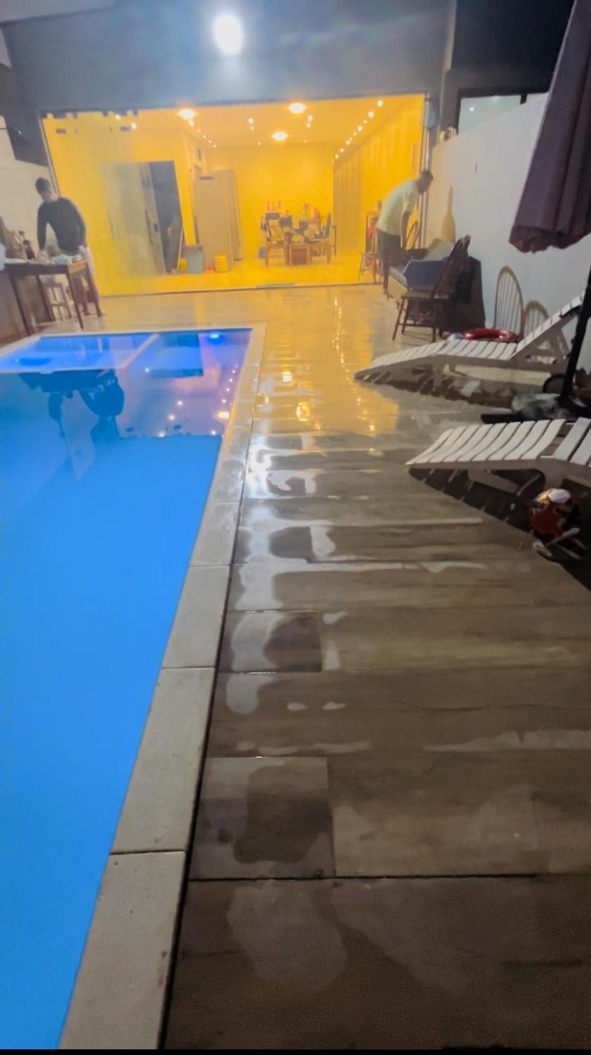Casa Moderna de Praia no Condomínio Beira Mar
