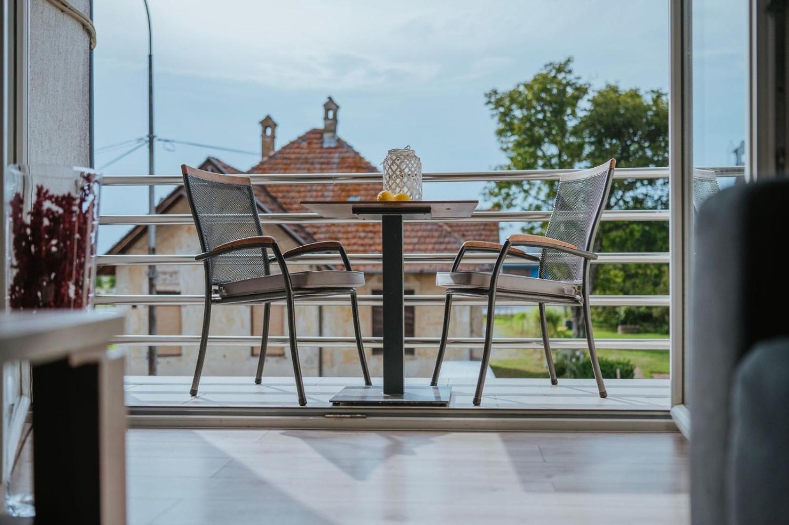 Hotel Apartman II u centru grada - Image 1