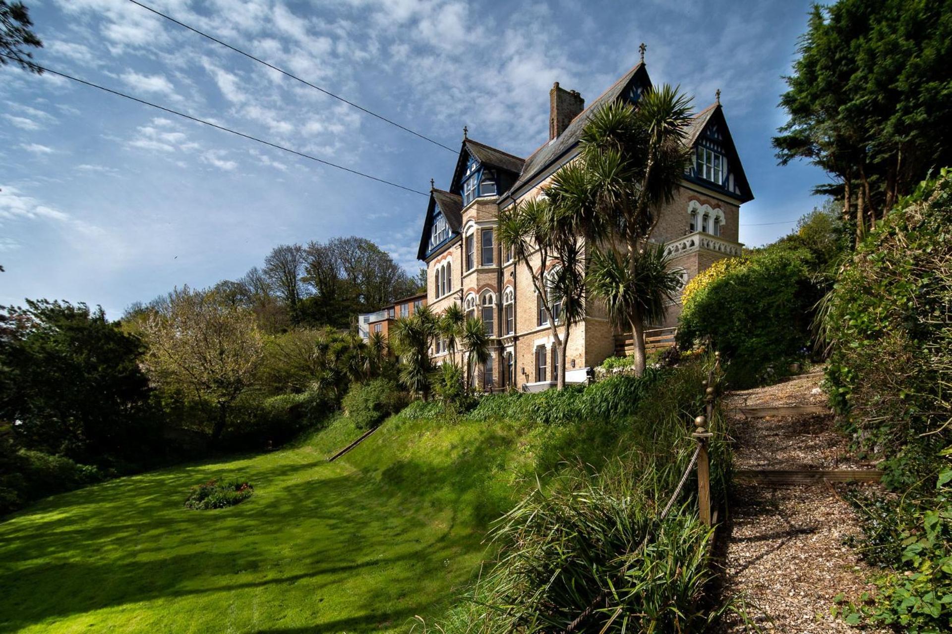 Westwell Hall