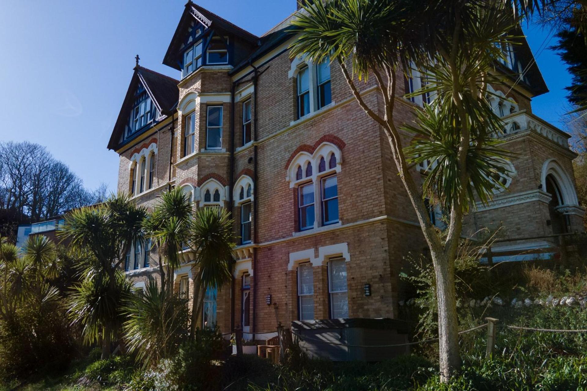 Westwell Hall