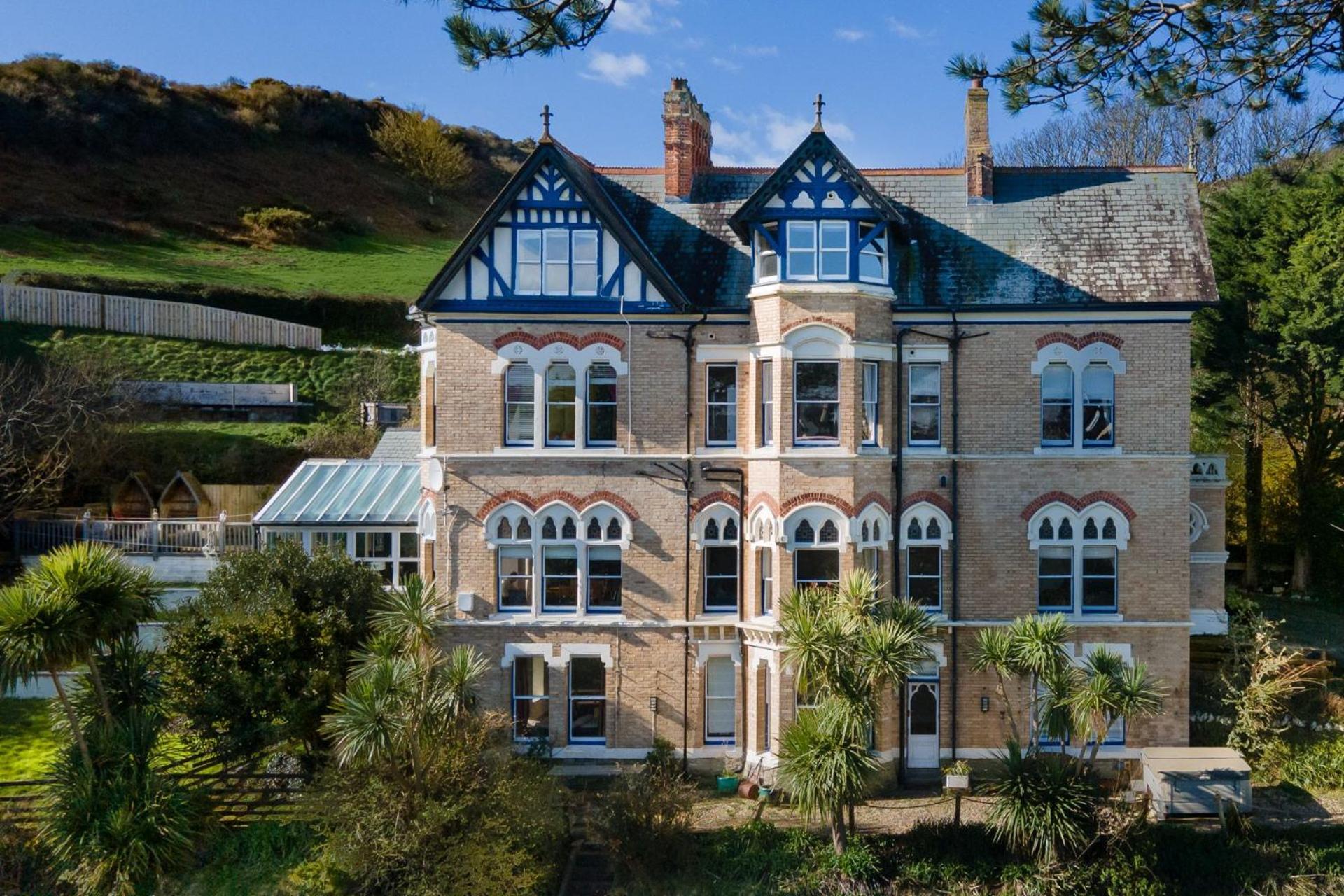 Westwell Hall