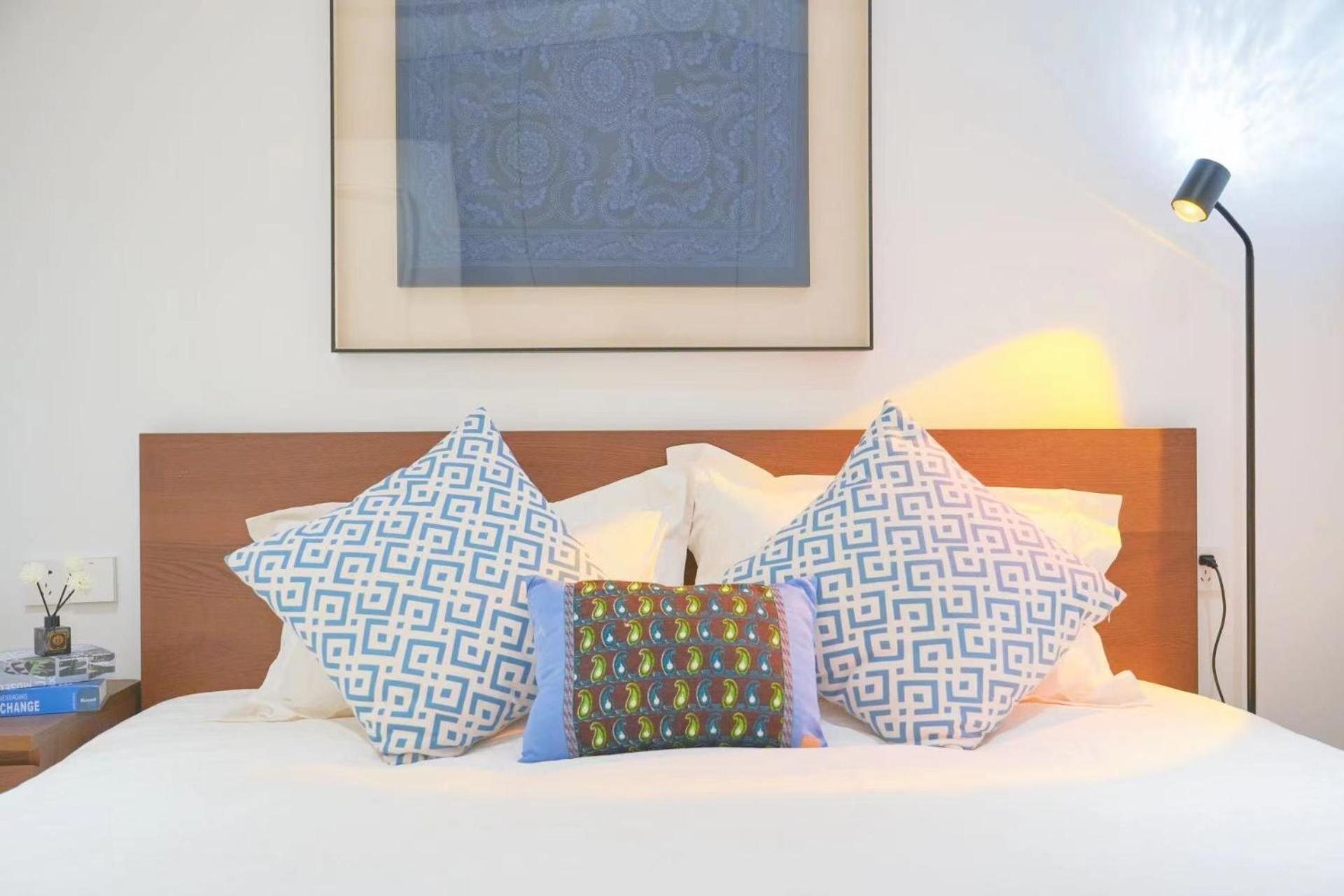 Shanghai Sunshine House - family friendly suite - near the Bund & Yu Garden