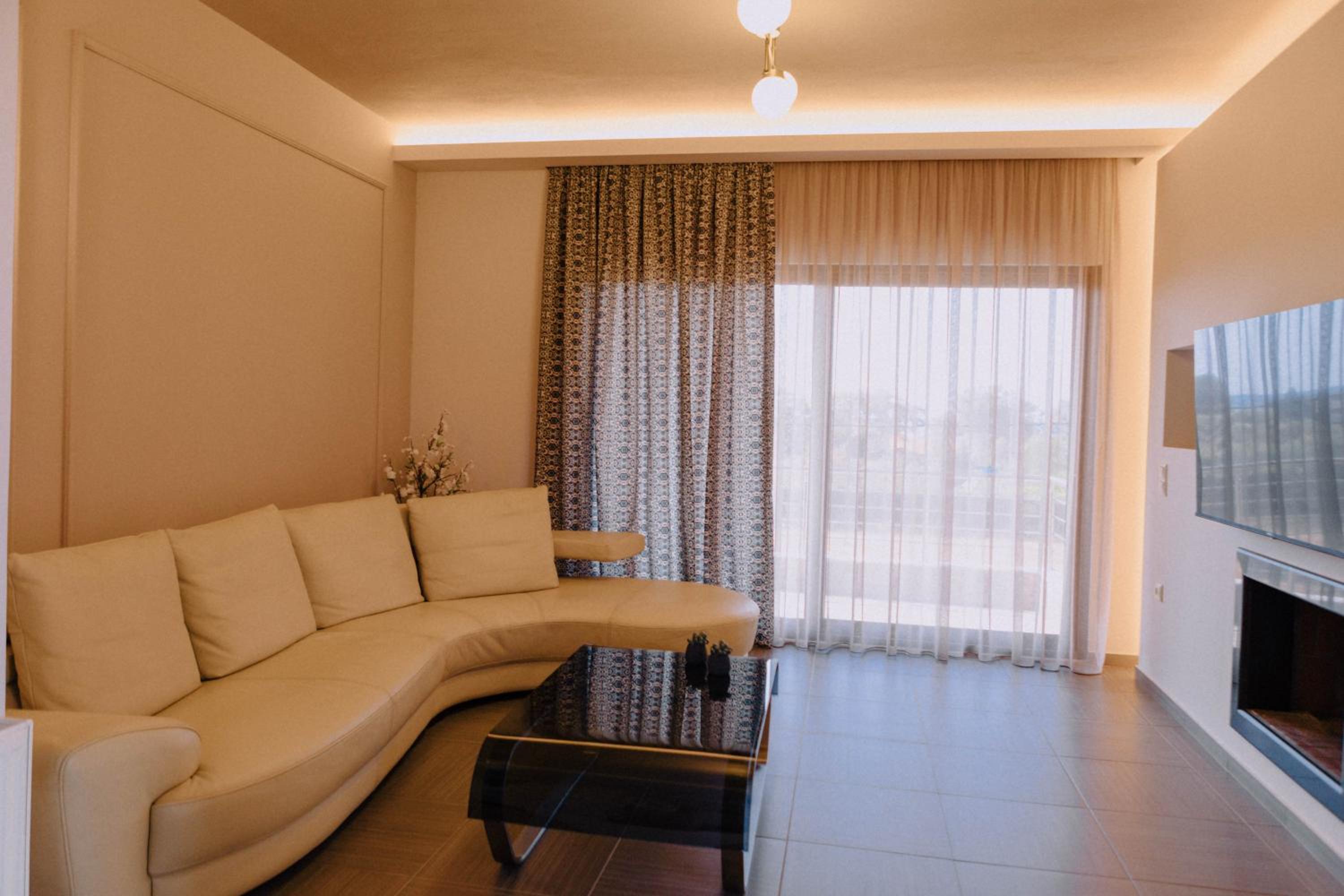 Anassa House