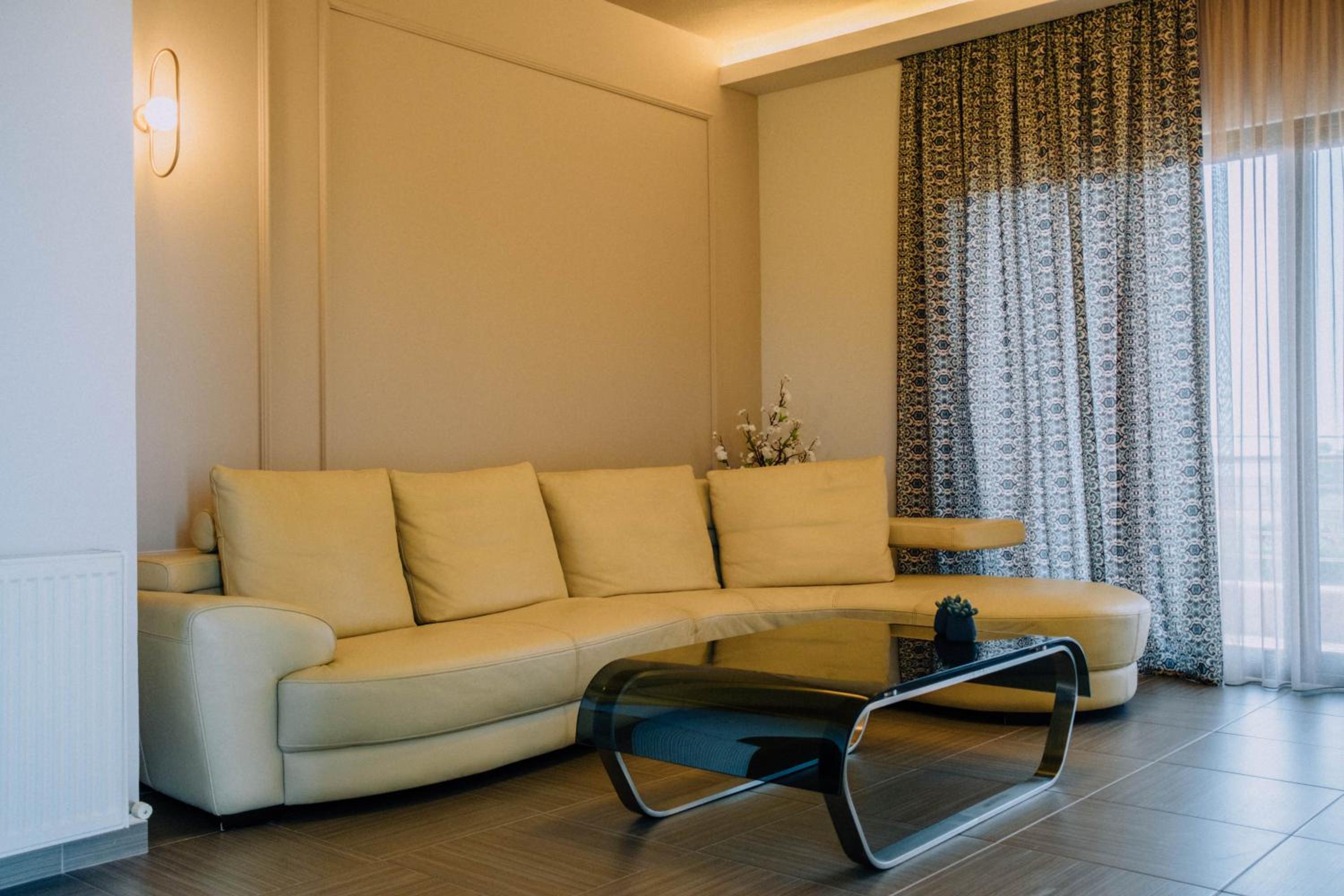Anassa House