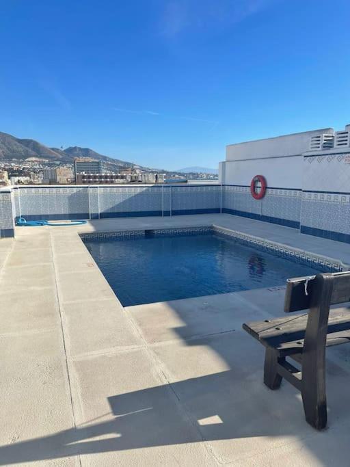 WintowinRentals Apartment with Stunning Sea and Mountain Views and Pool in Fuengirola