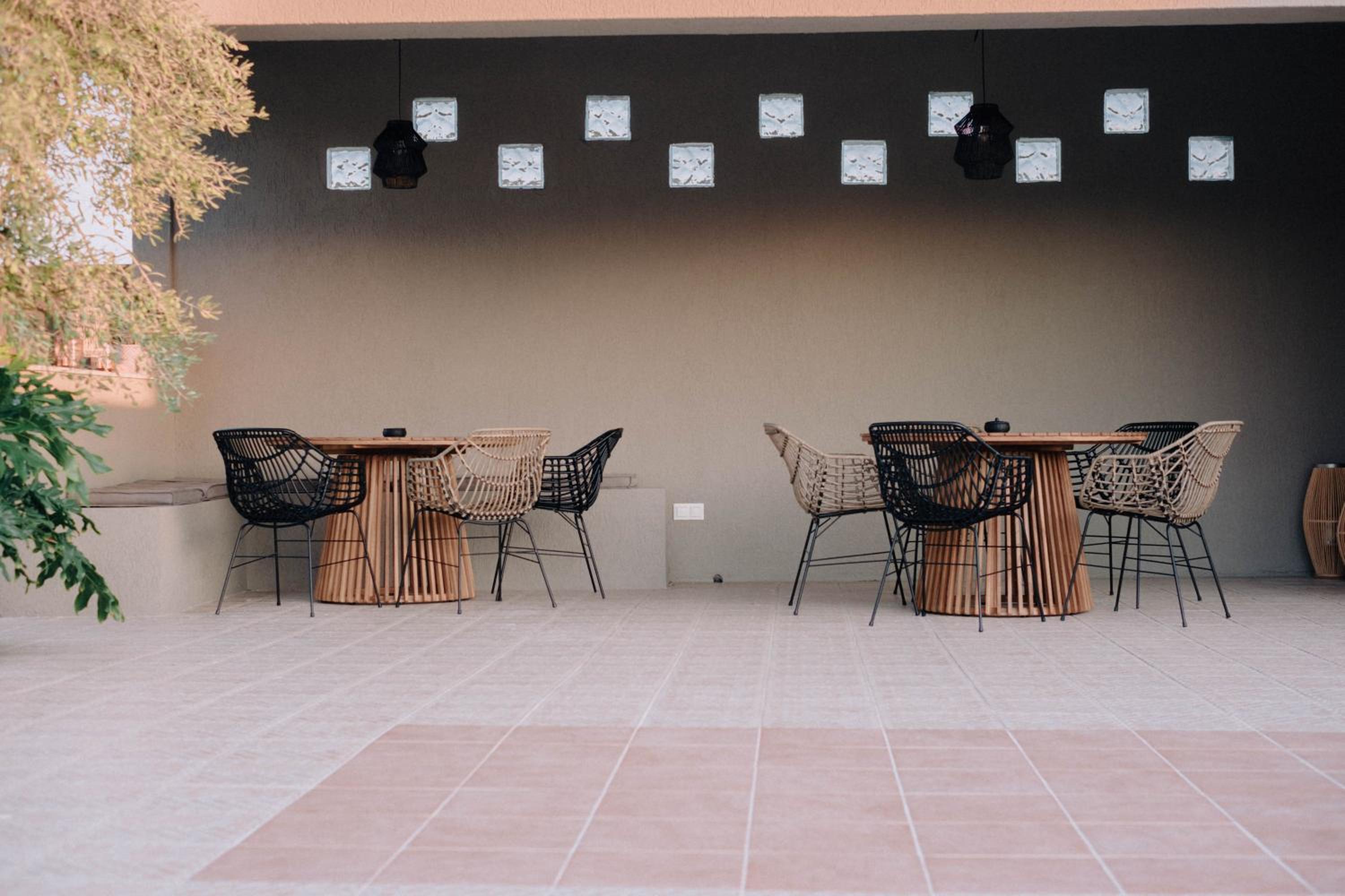 Anassa House
