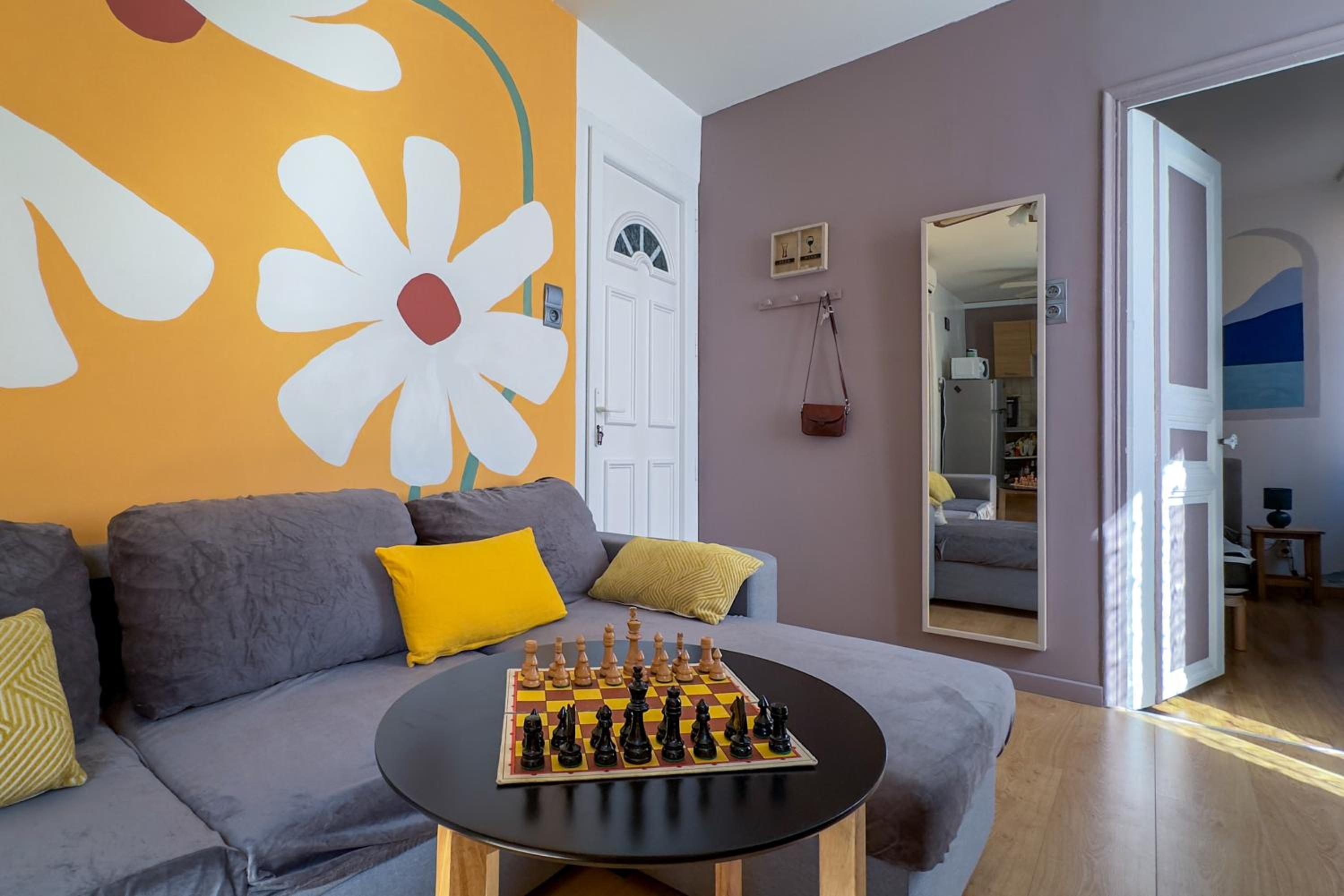 T3 clim, TV, ART, familial, 50m du port, cuisine équipée et jeux de société