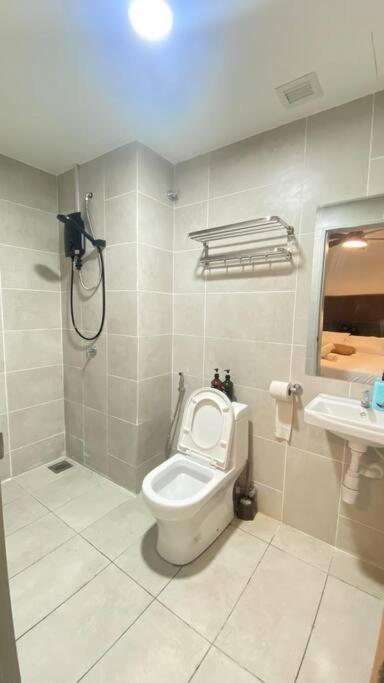 NEAR SUBANG AIRPORT Dk Impian Studio 1-3 pax photo 2