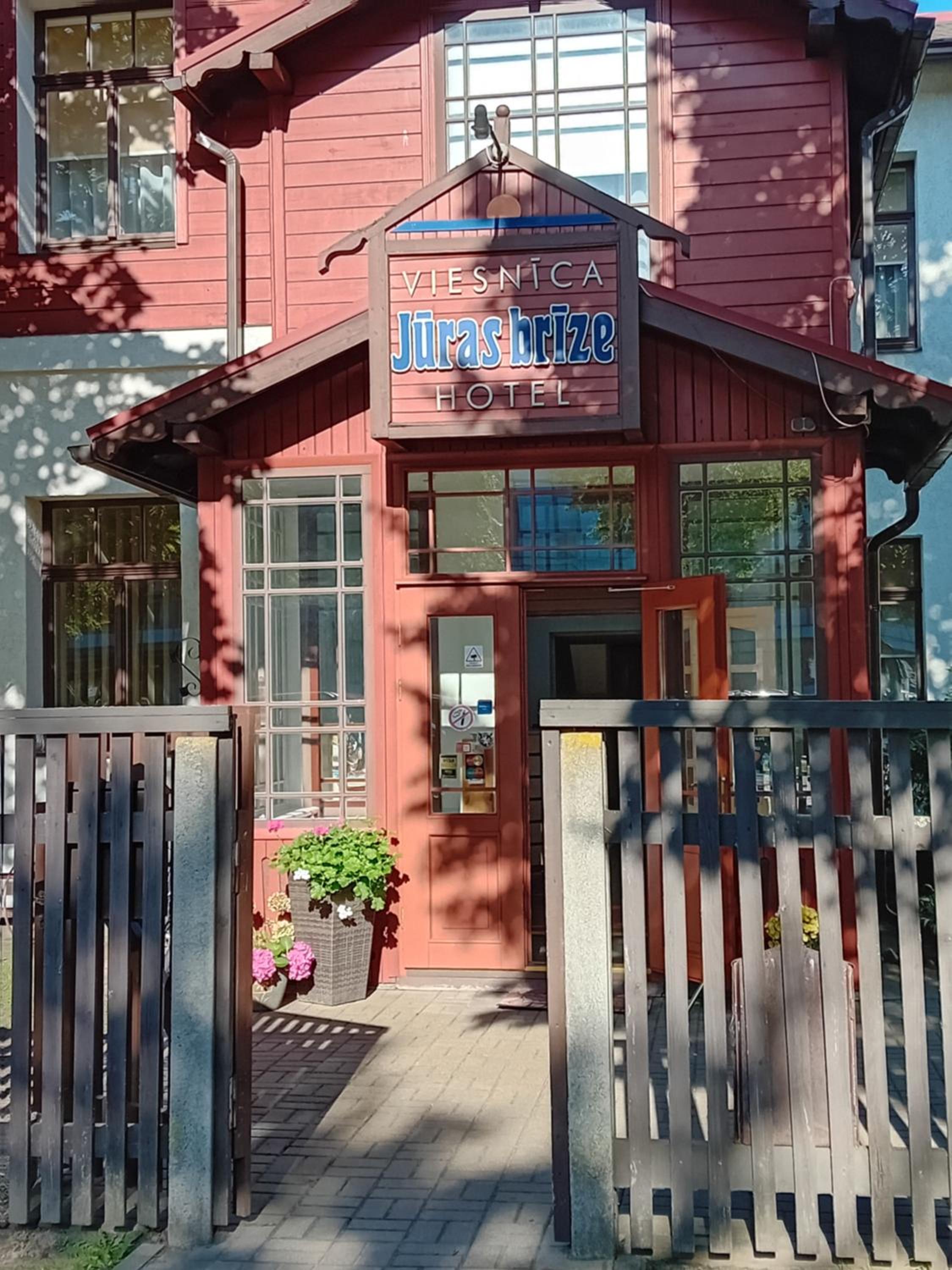 Hotel Jūras Brīze - Image 1