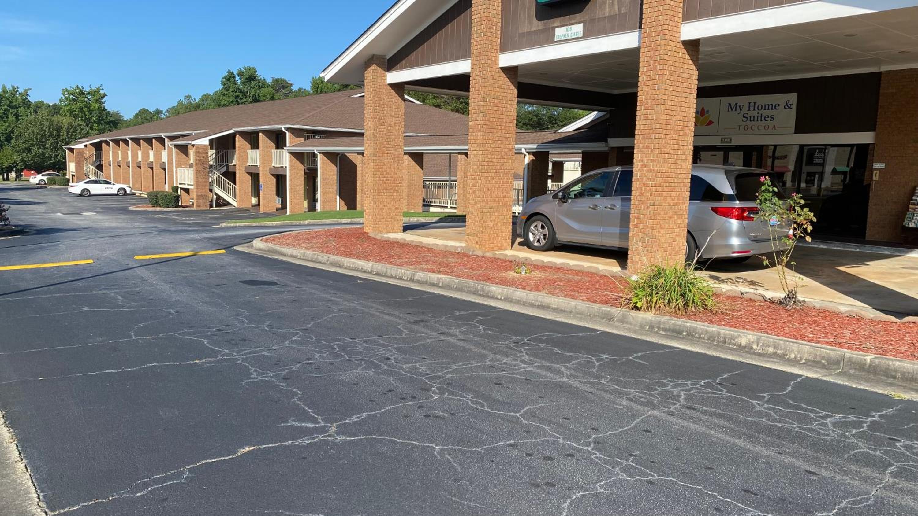 My Home & Suites Toccoa view 5