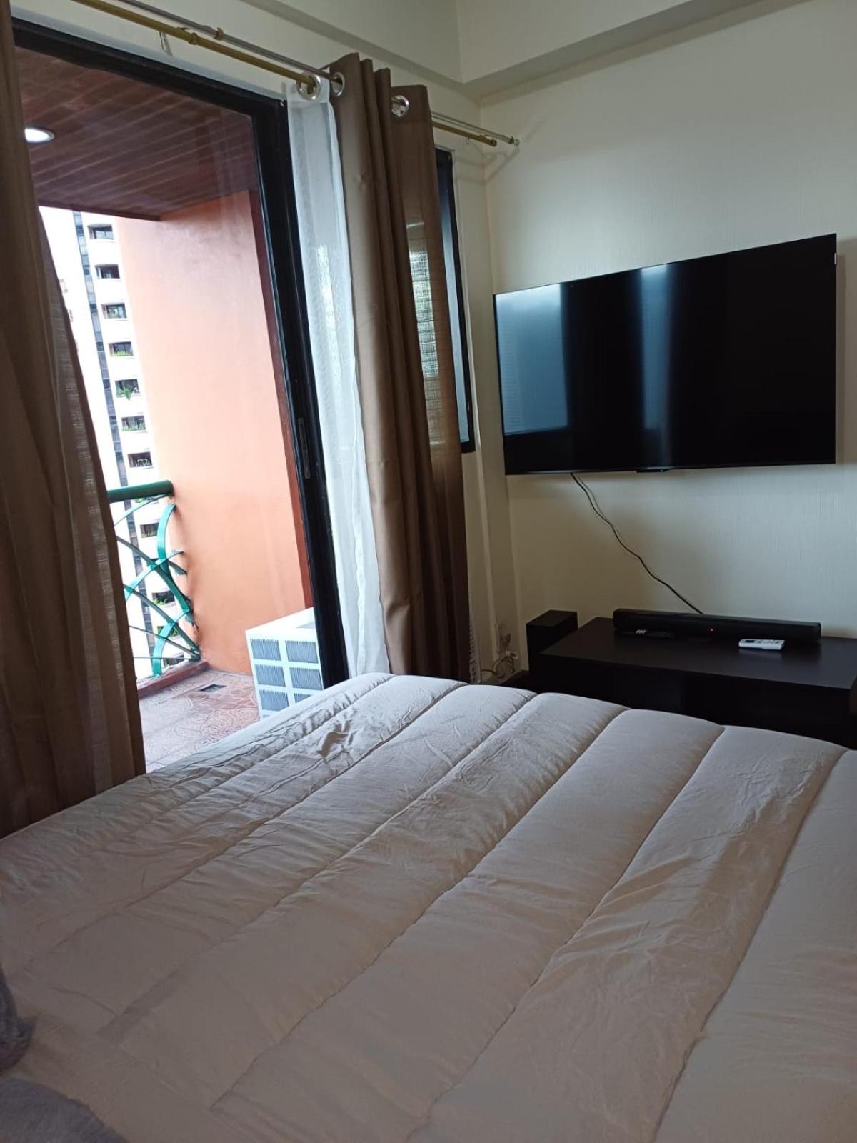 Citadel Inn Makati 1512 Fully-furnished unit for Staycation view 4