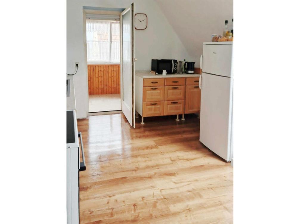 Wohnung Beth im Dachgeschoss mit Balkon