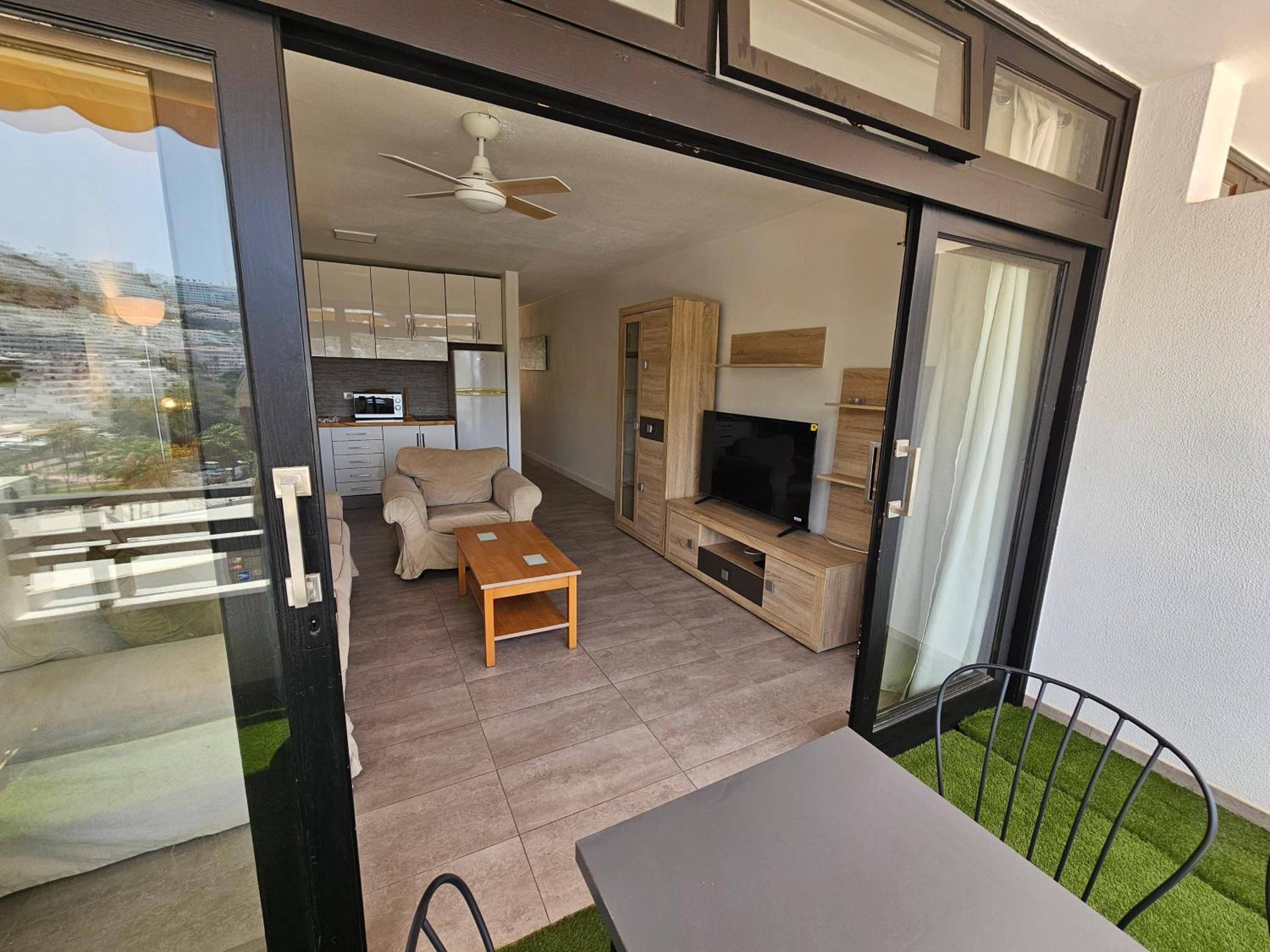 Modern apartment with sea view nearby the beach