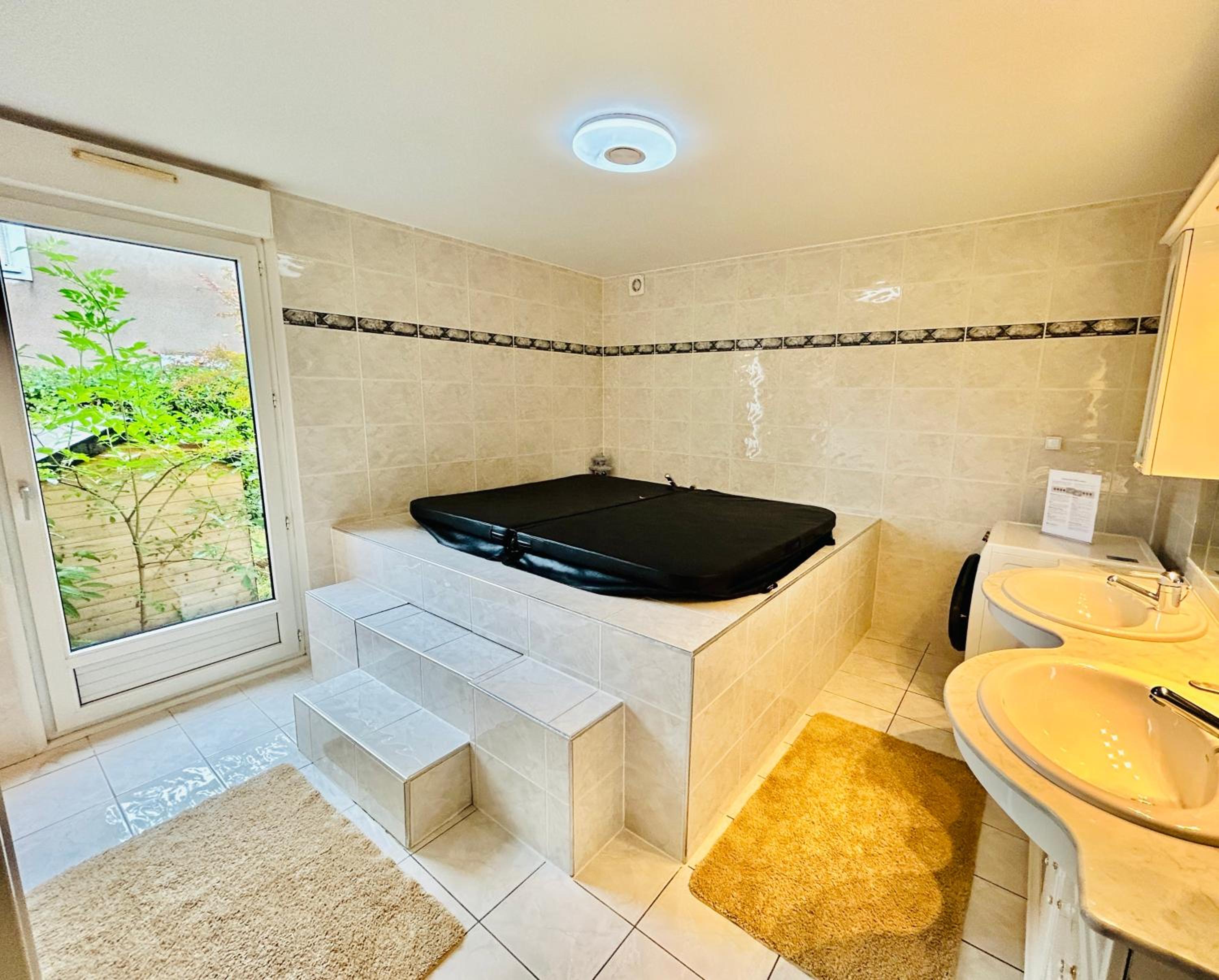 Beausoleil SPA Villa XL-Geneva, Lake, Mountains-Full Love Stay-SPA optional extra fee