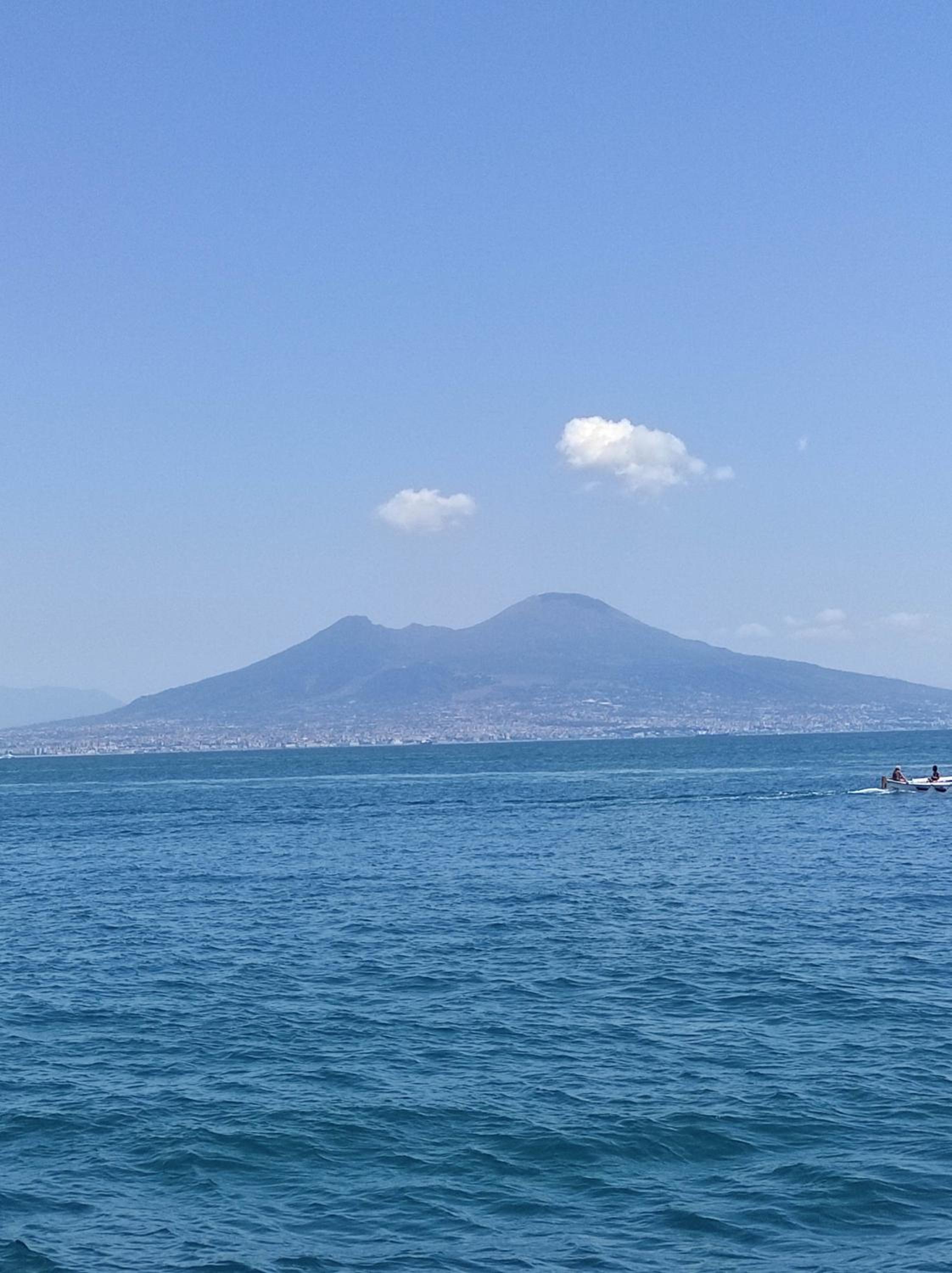 Holiday in Naples Vacanze Napoletane