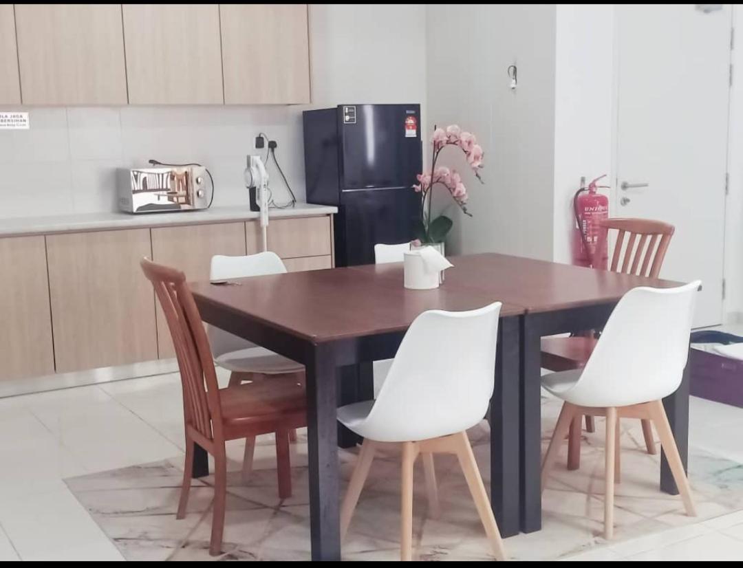 NurAz Residensi Adelia2, Bangi Avenue, Free wifi, Pool photo 3