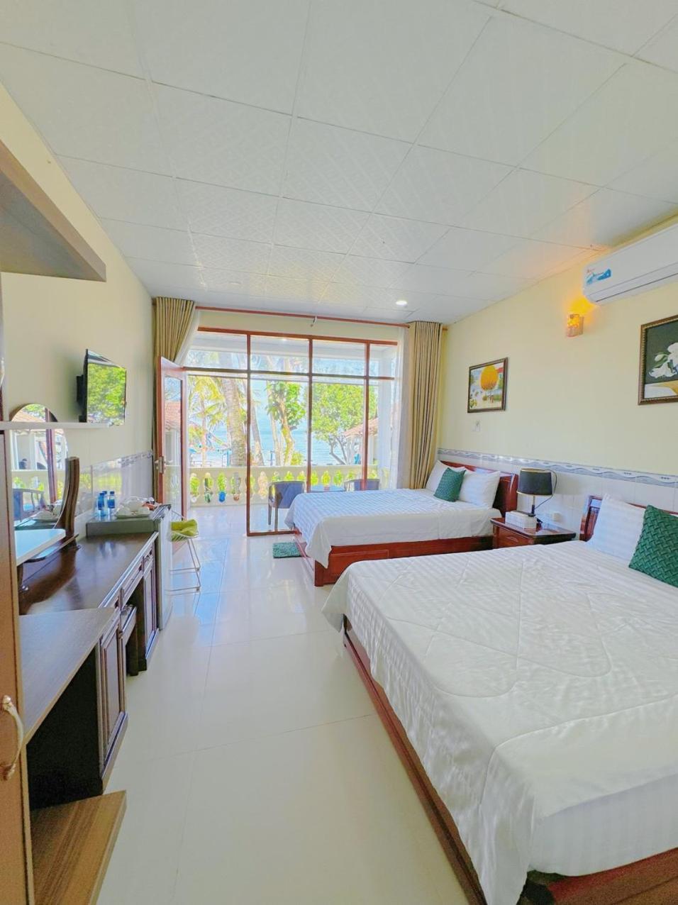 Nhat Lan Resort