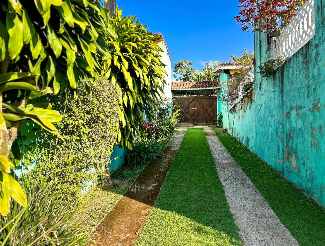 Chácara com piscina, churrasqueira, WiFi e quadra