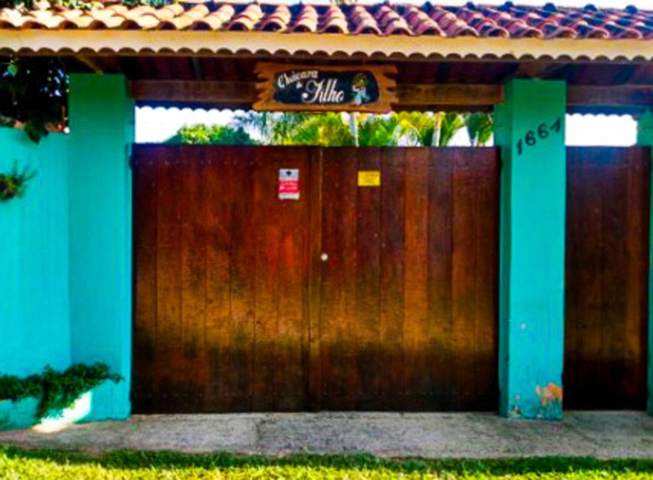 Chácara com piscina, churrasqueira, WiFi e quadra