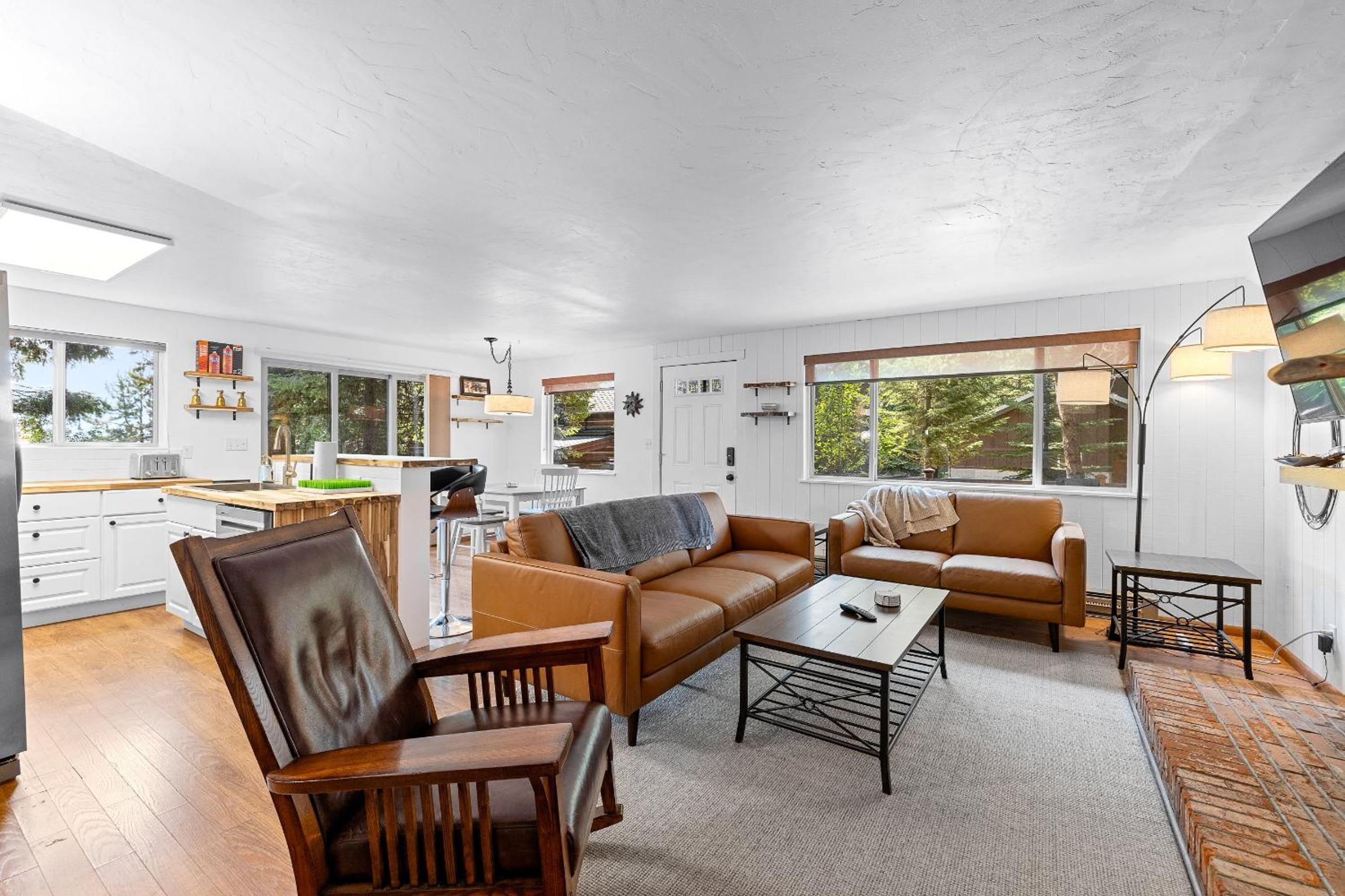 New! Sanctuary at Payette Lake - remodeled - close to town - pet friendly view 2