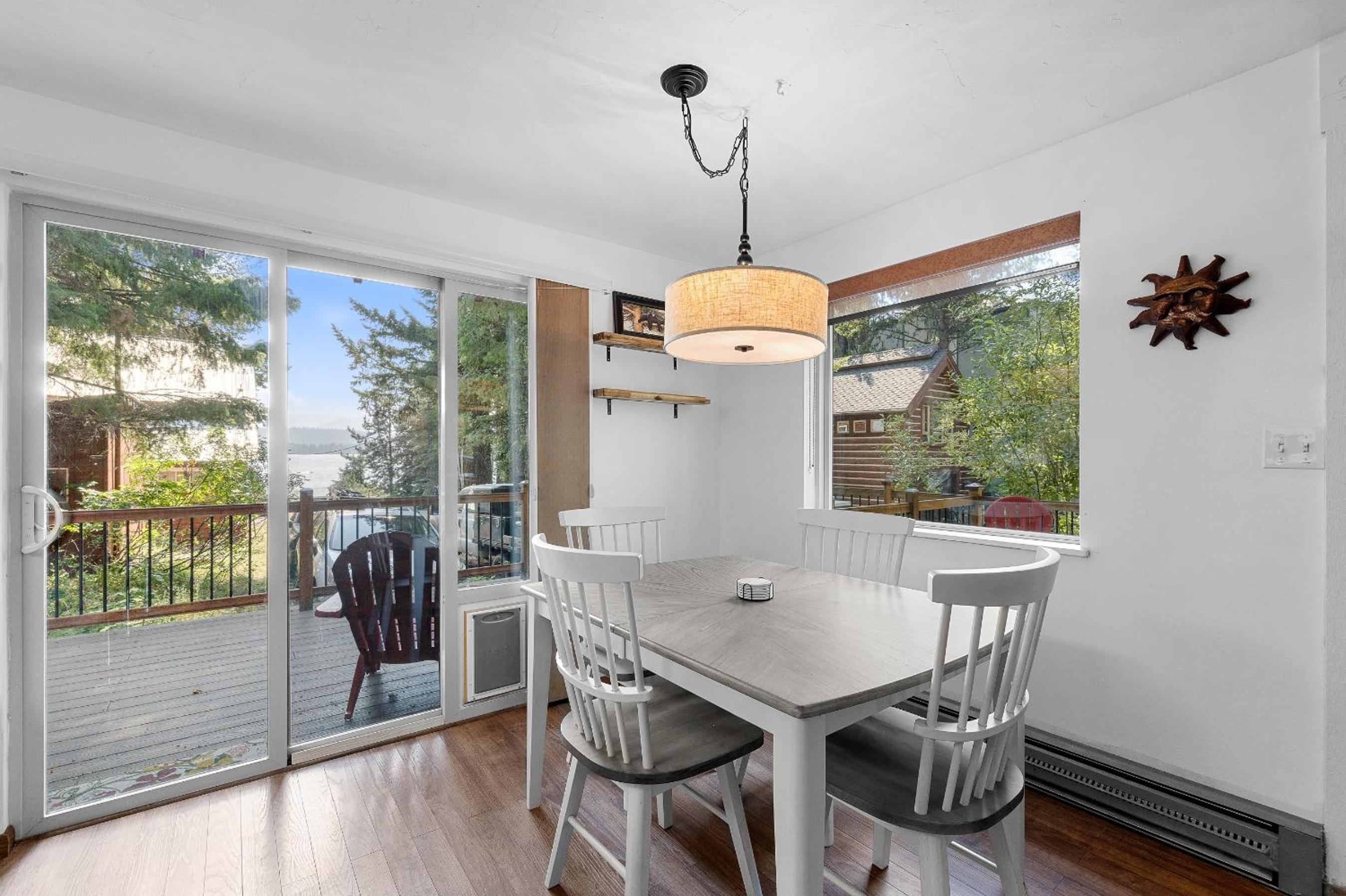 New! Sanctuary at Payette Lake - remodeled - close to town - pet friendly view 3