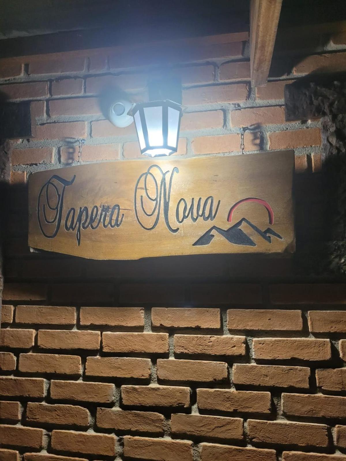 Casa Tapera Nova