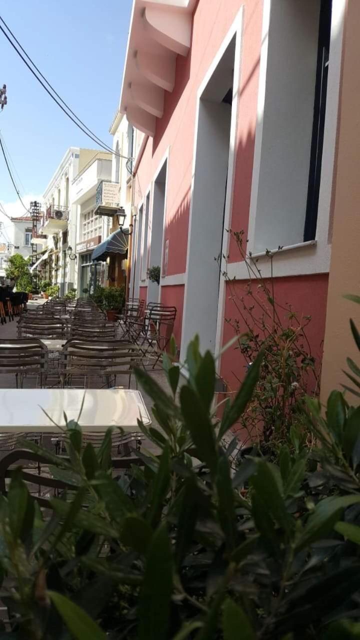 Alley Rooms view 2