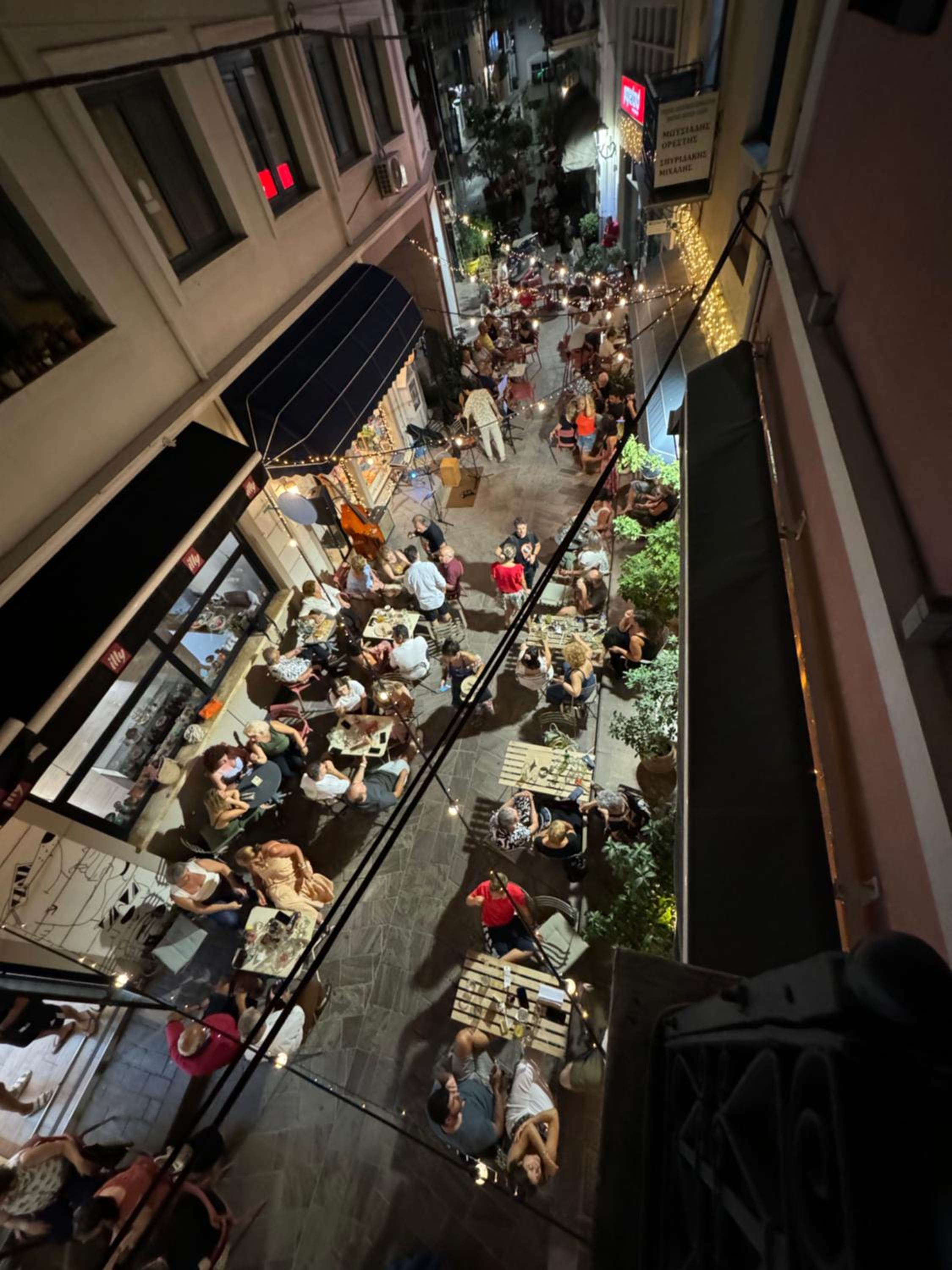 Alley Rooms view 3