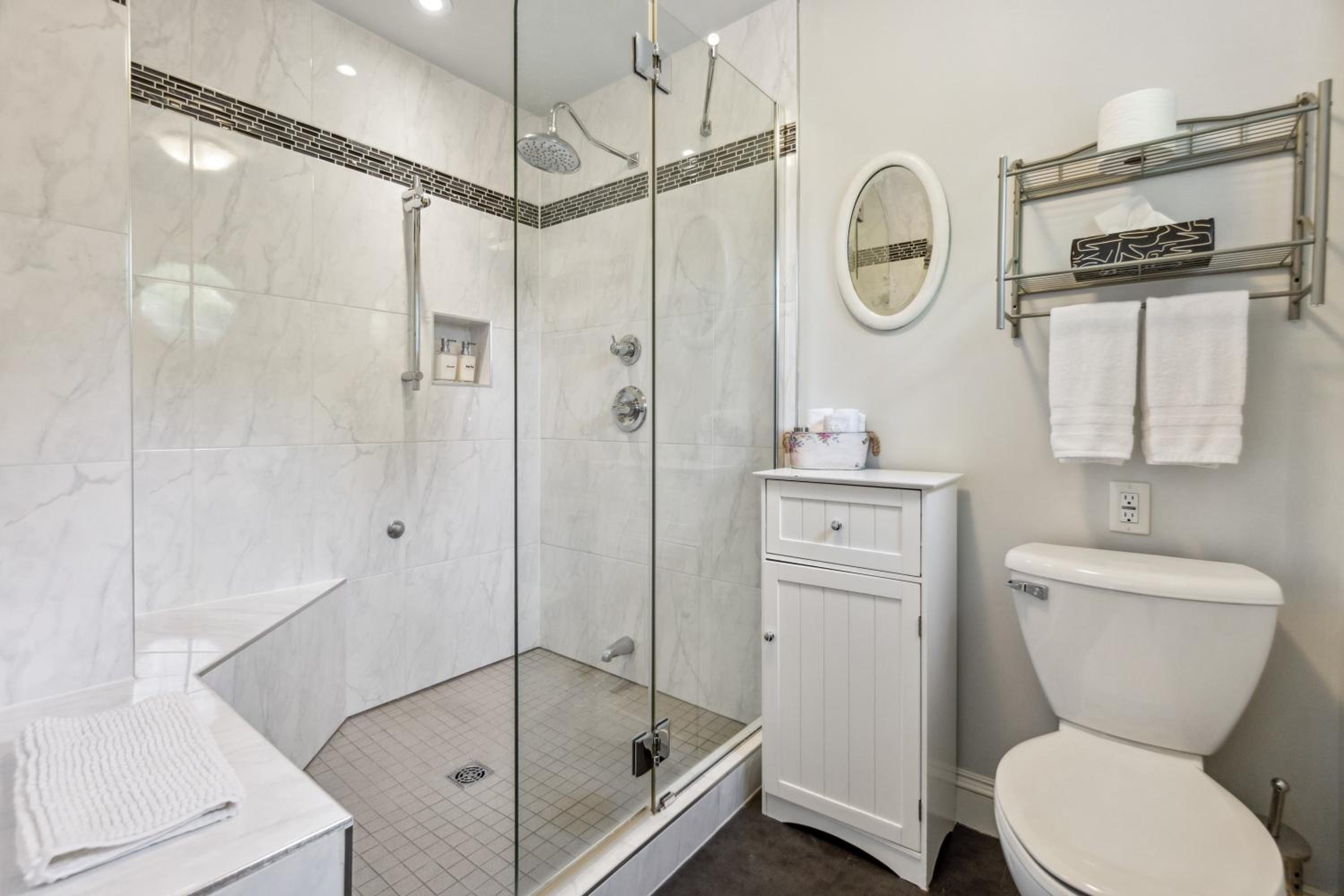 Farmhouse Inn B&B