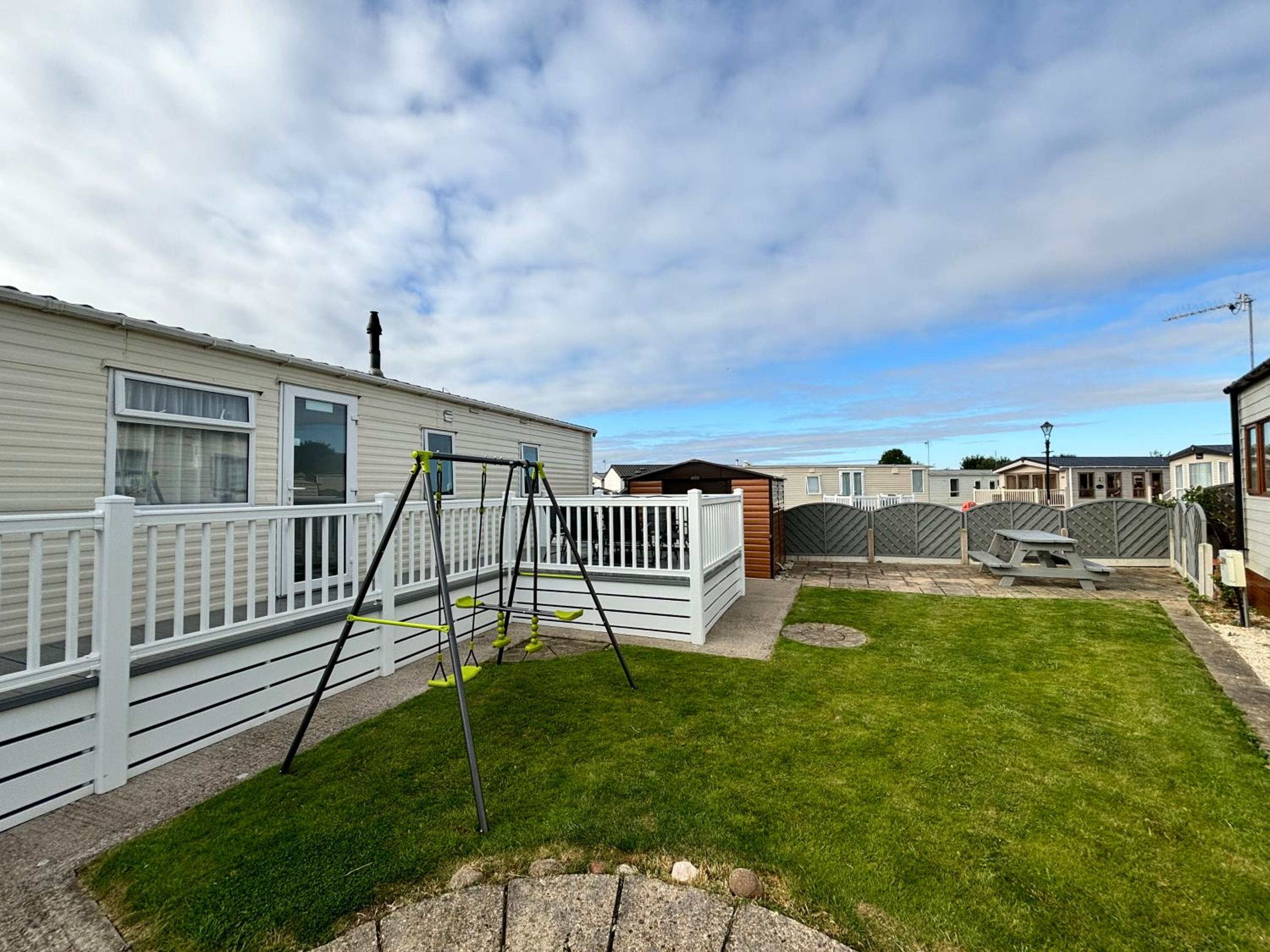 6 Berth Beautiful Caravan view 2
