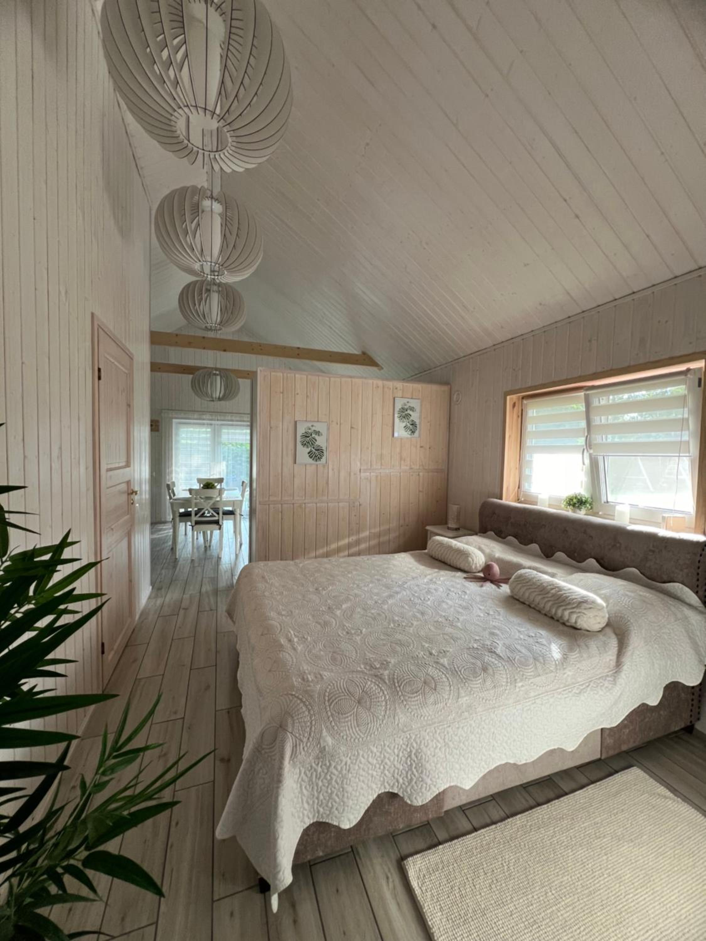 Luxury countryside house 2 min walk to the beach view 3