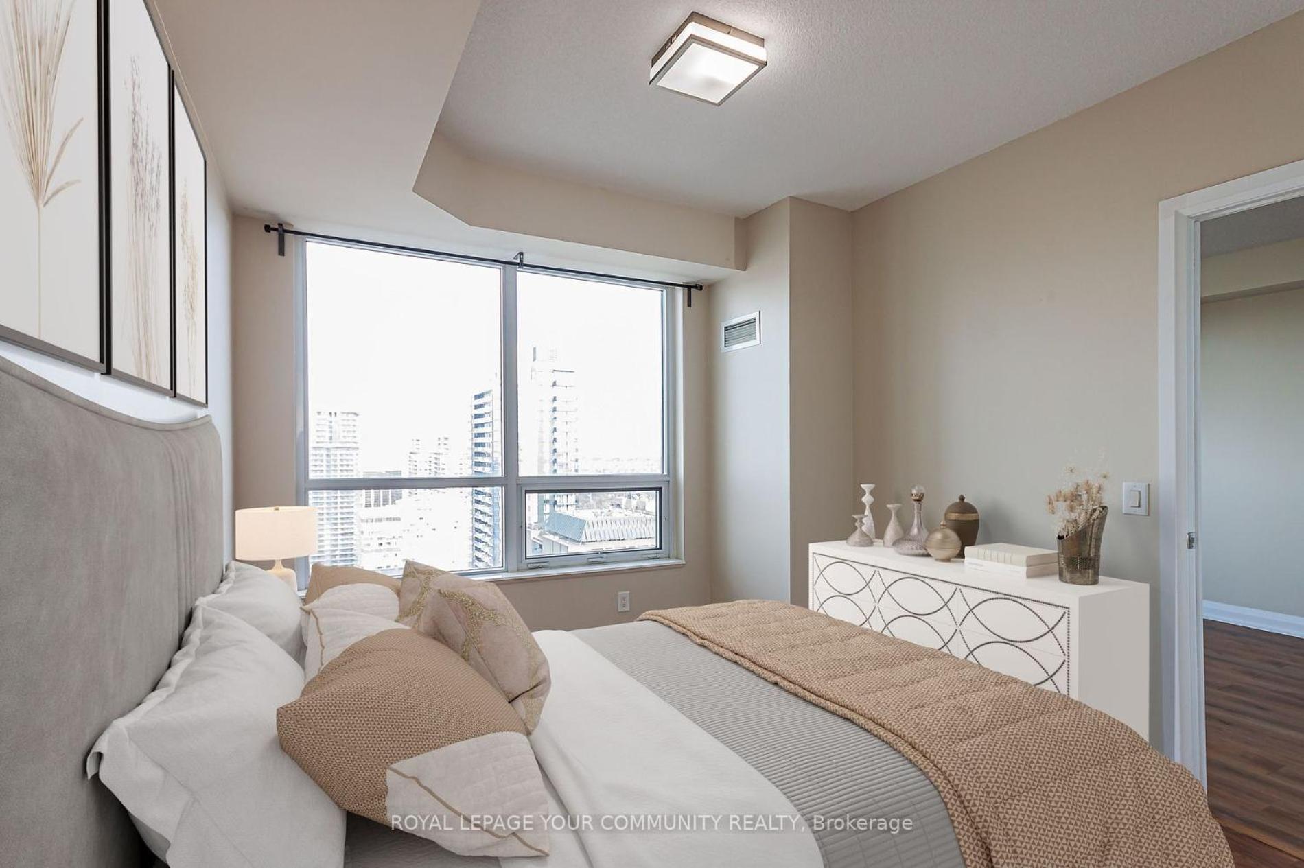 Sleek 1BR & Sttudy Condo - CN Tower, Skyline view - North York