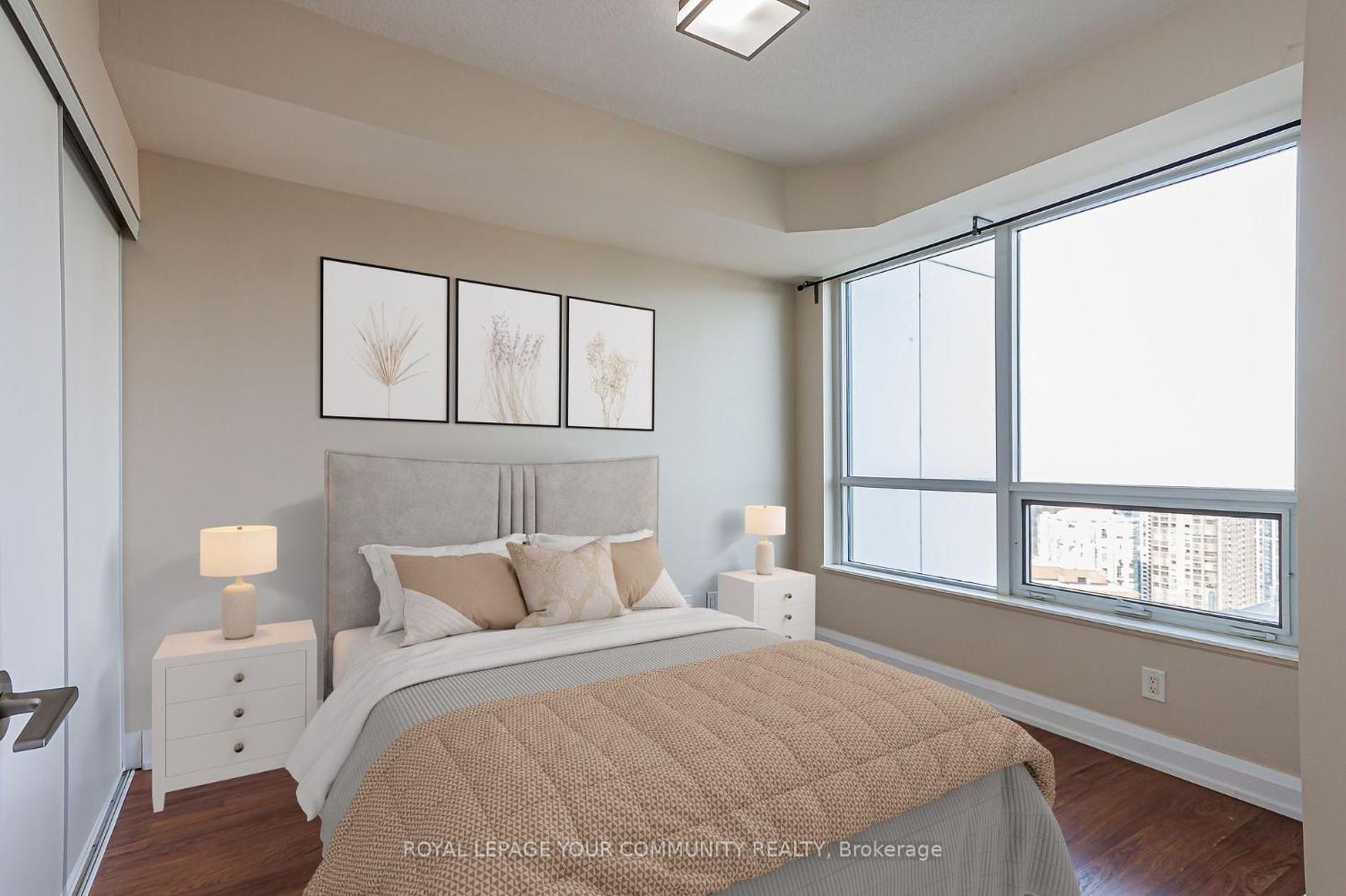 Sleek 1BR & Sttudy Condo - CN Tower, Skyline view - North York