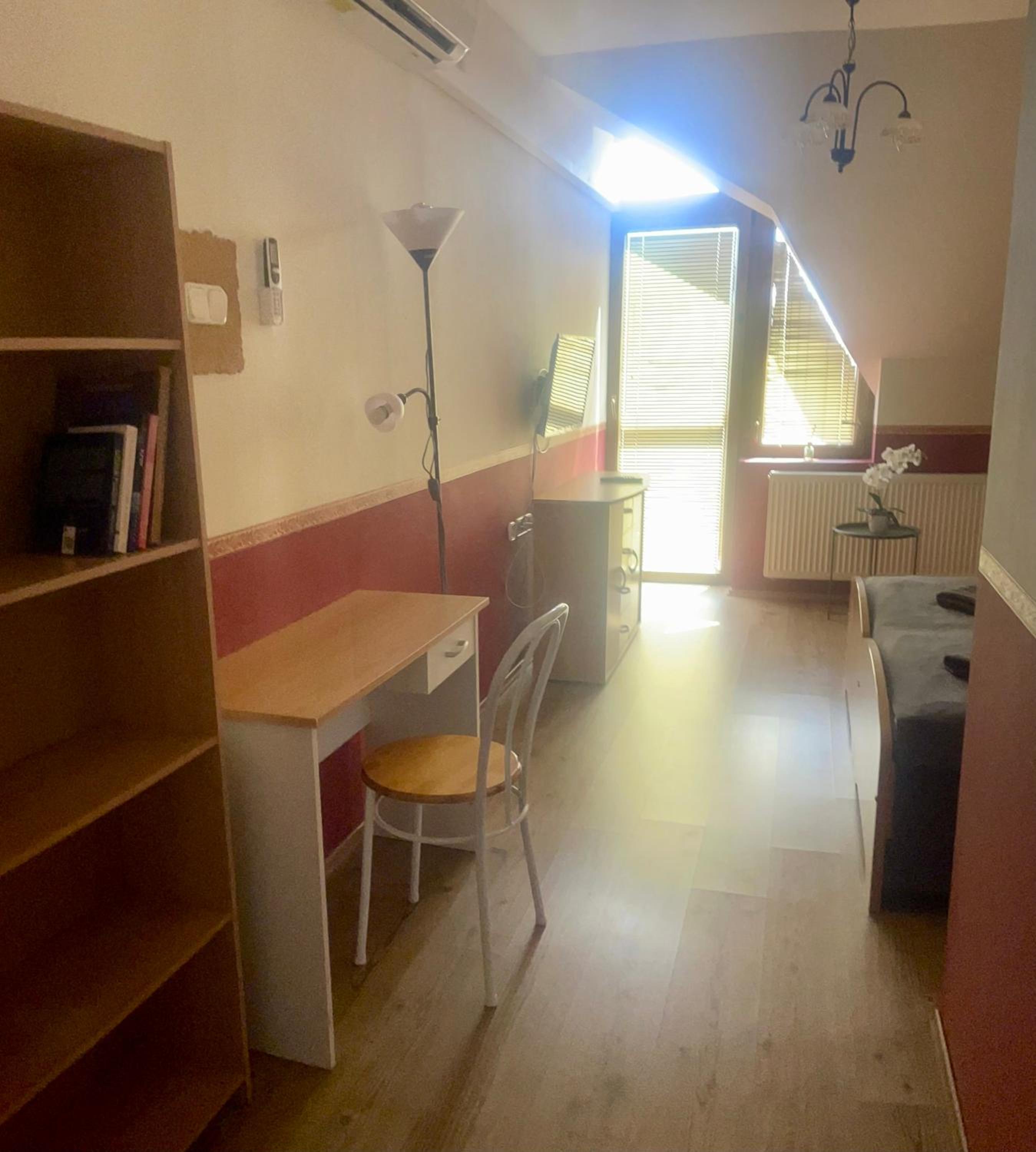 Aranyló Apartmanház - Quiet Studios with Balcony