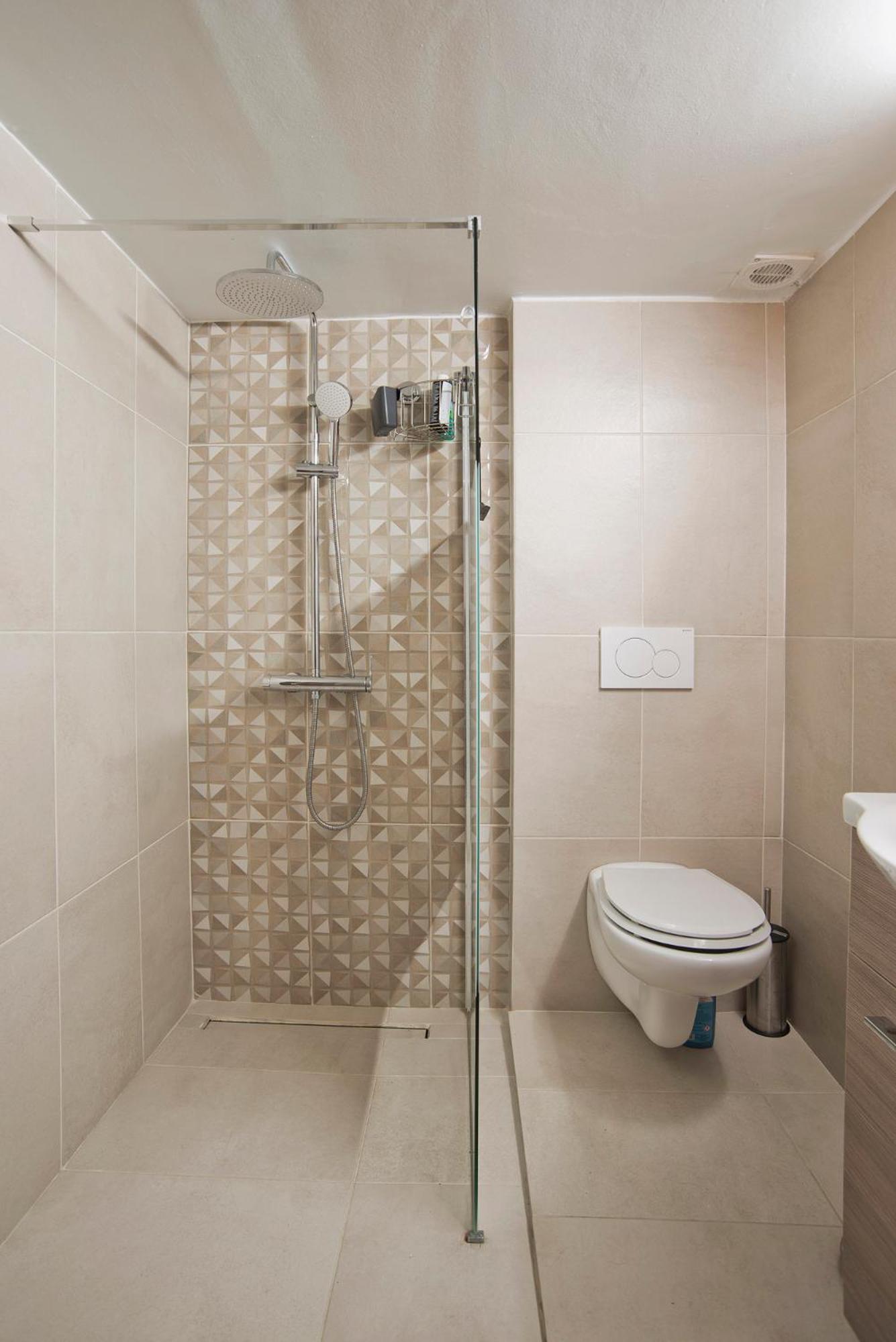 SeaLiv Apartment